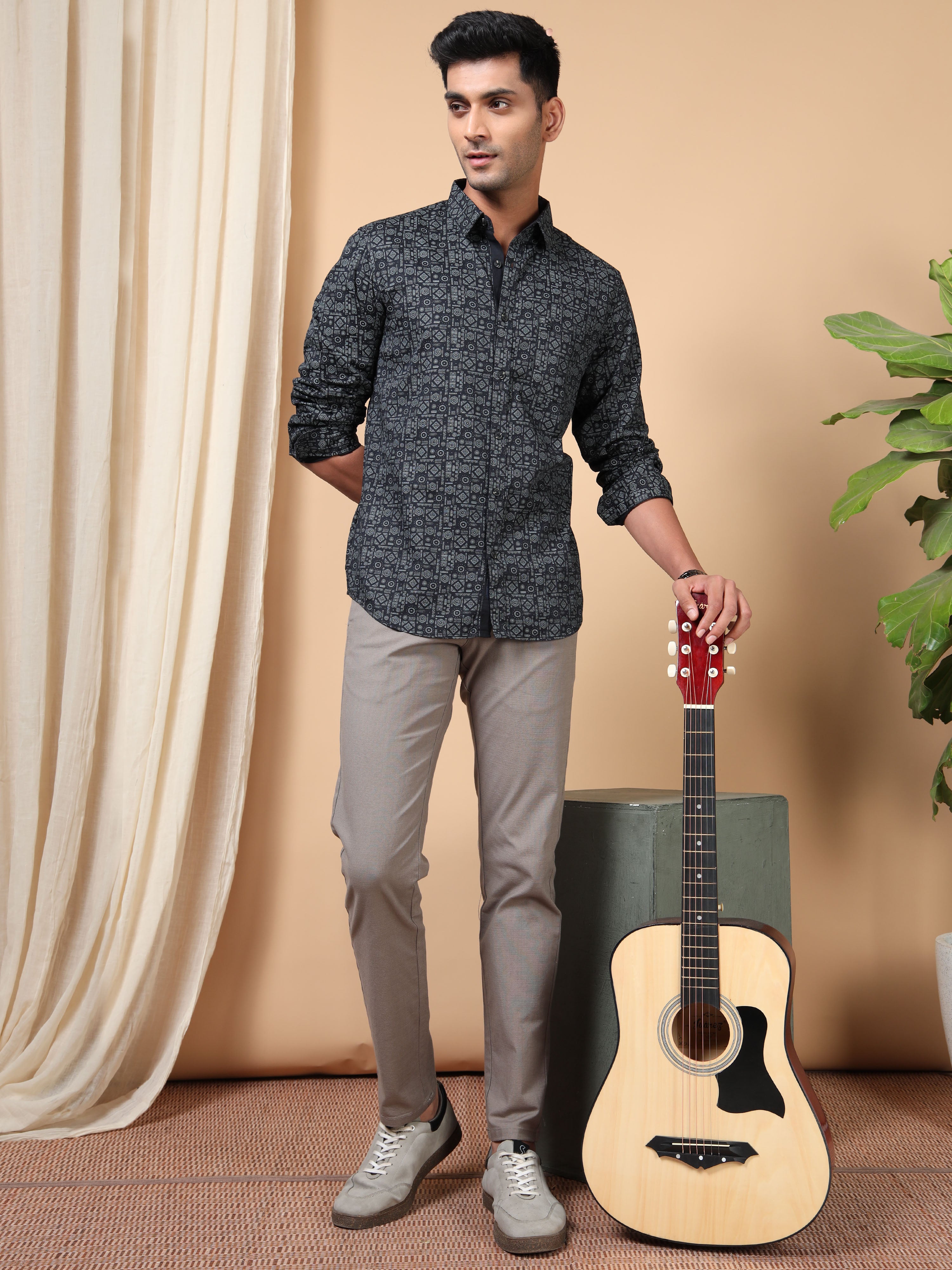 MEN'S BLACK PRINT SLIM FIT SHIRT