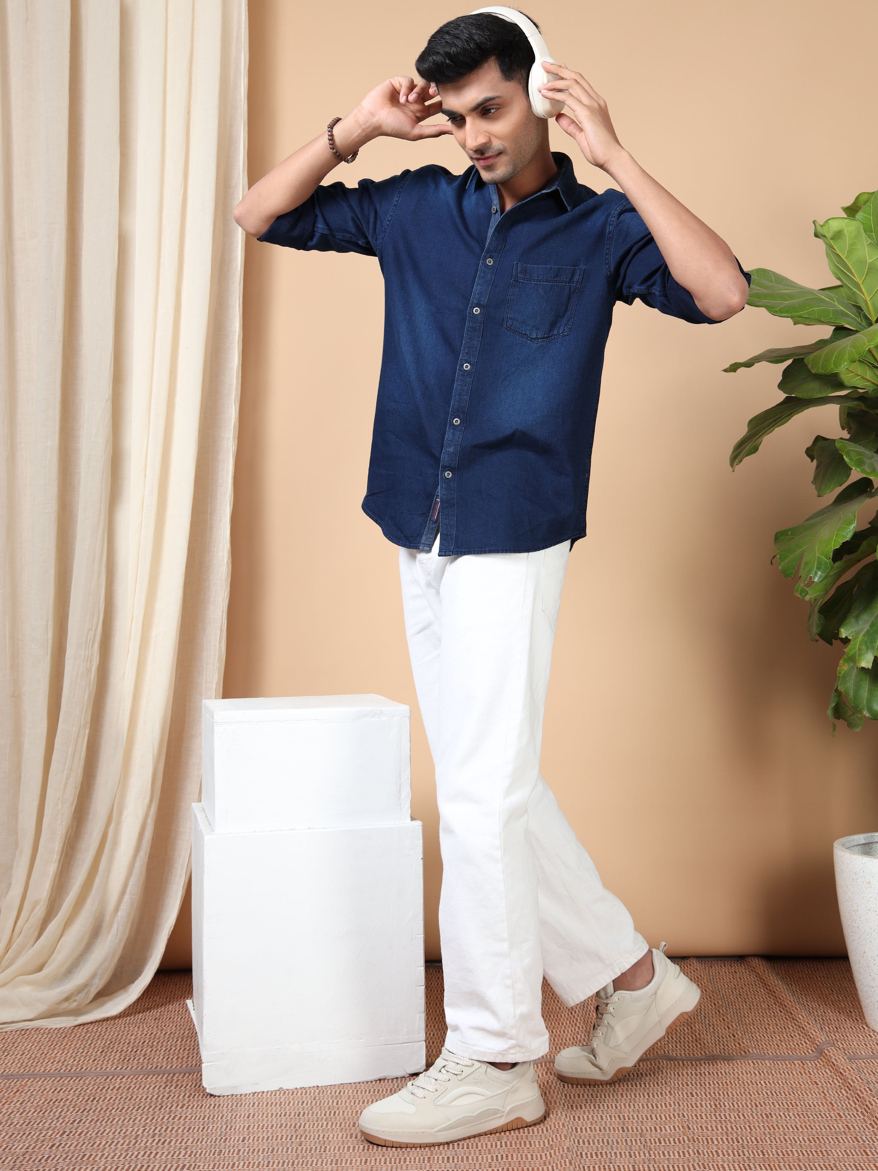 MEN'S NAVY SOLID SLIM FIT SHIRT