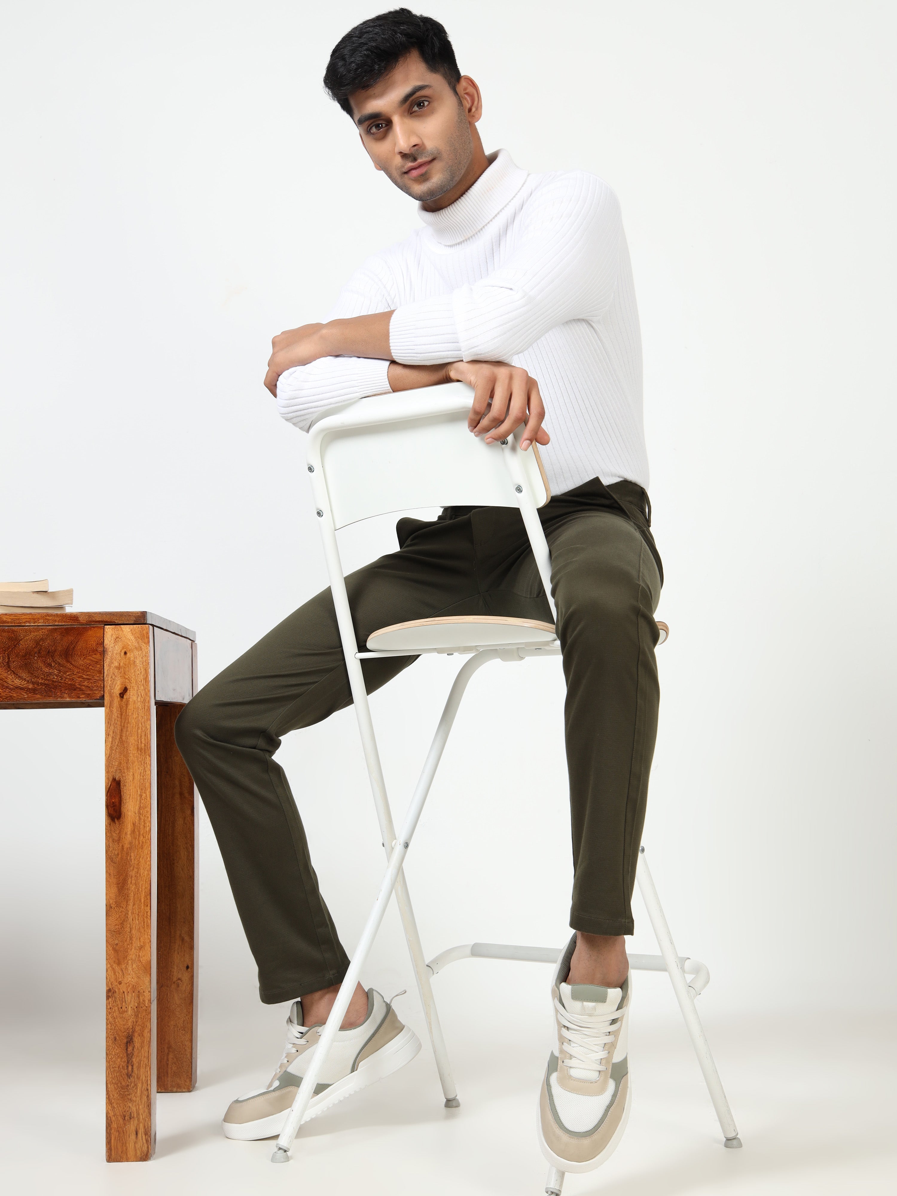 MEN'S OLIVE SOLID SLIM FIT TROUSER
