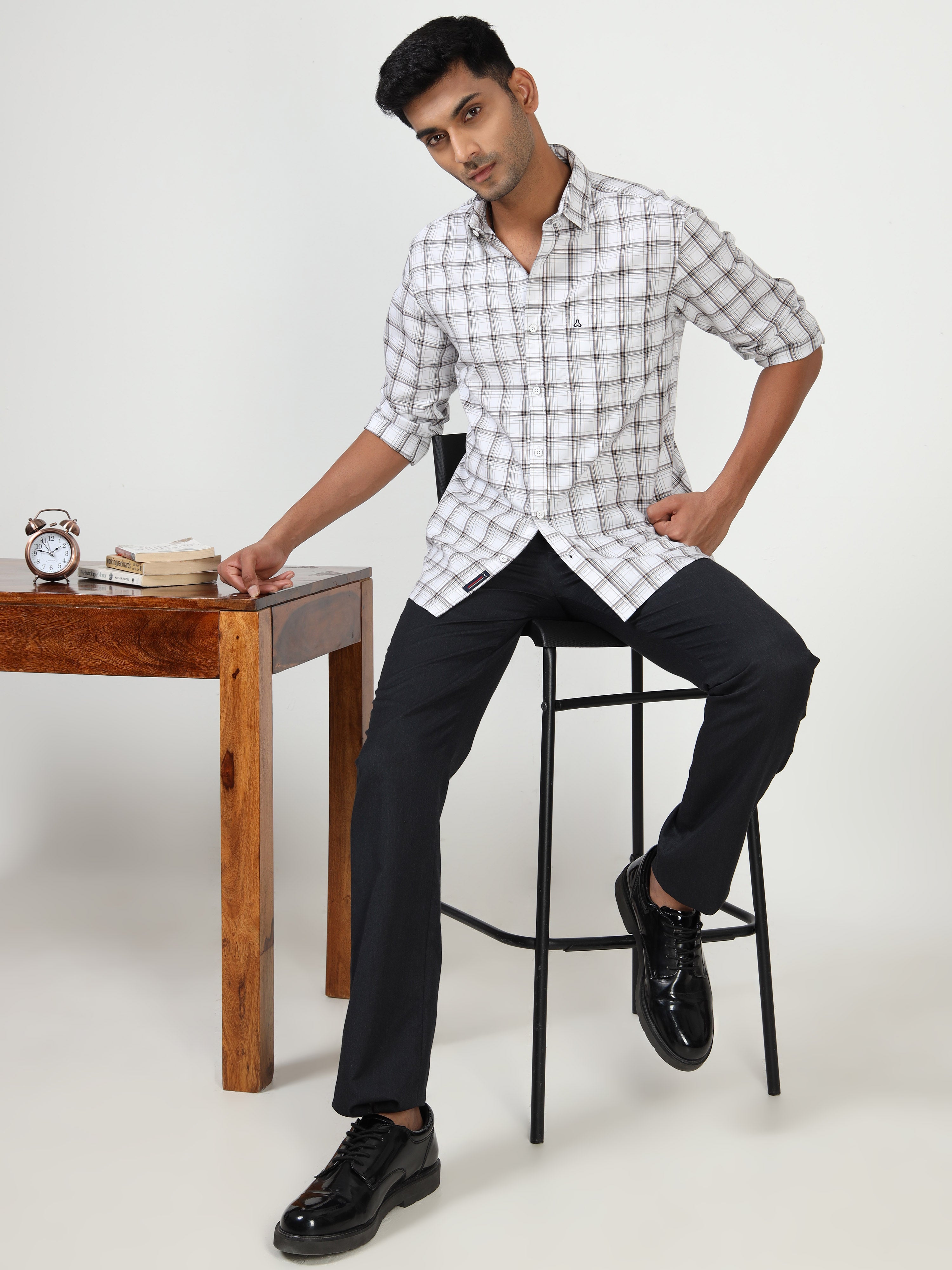 MEN'S WHITE CHECKS SLIM FIT SHIRT