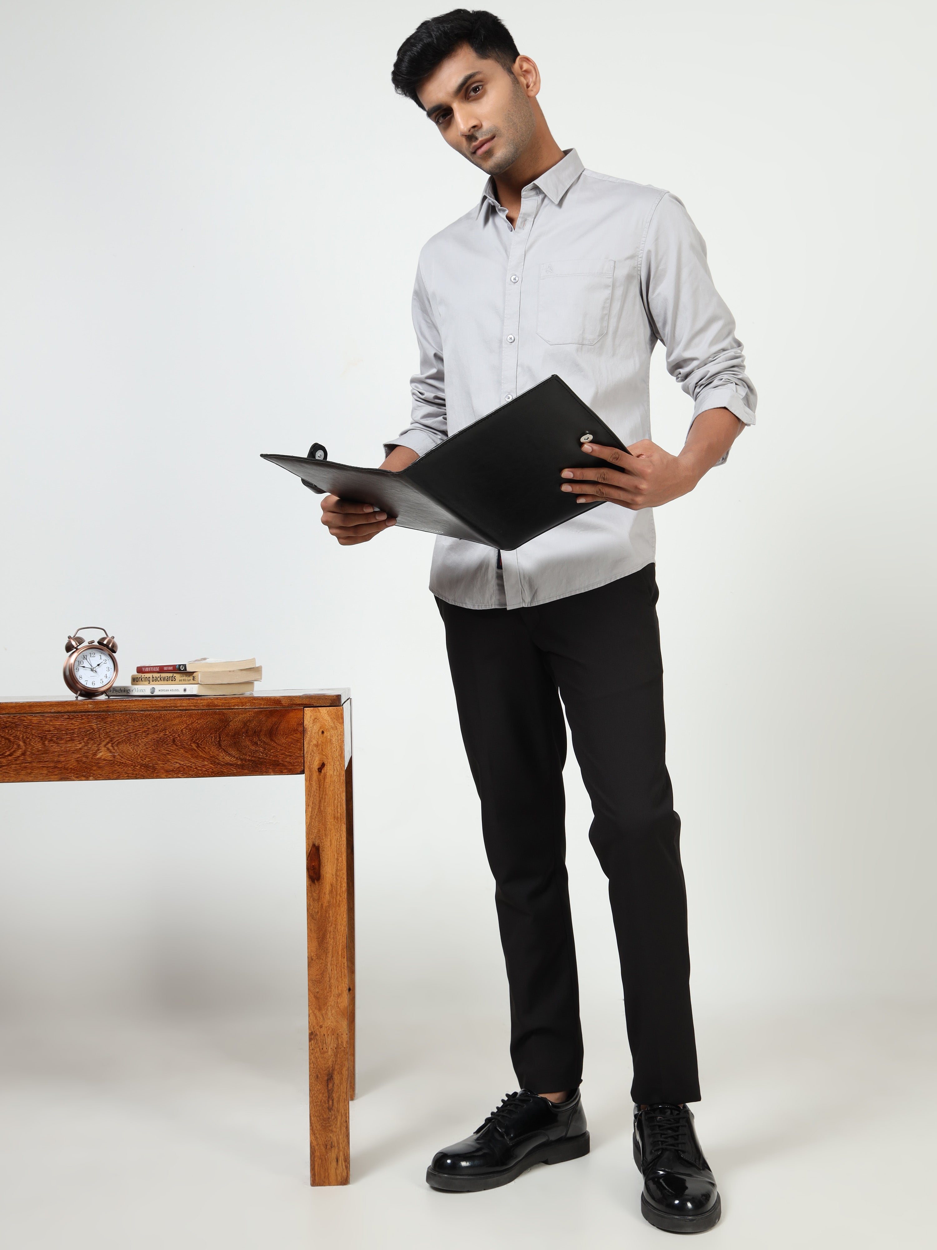 MEN'S GREY SOLID SLIM FIT SHIRT