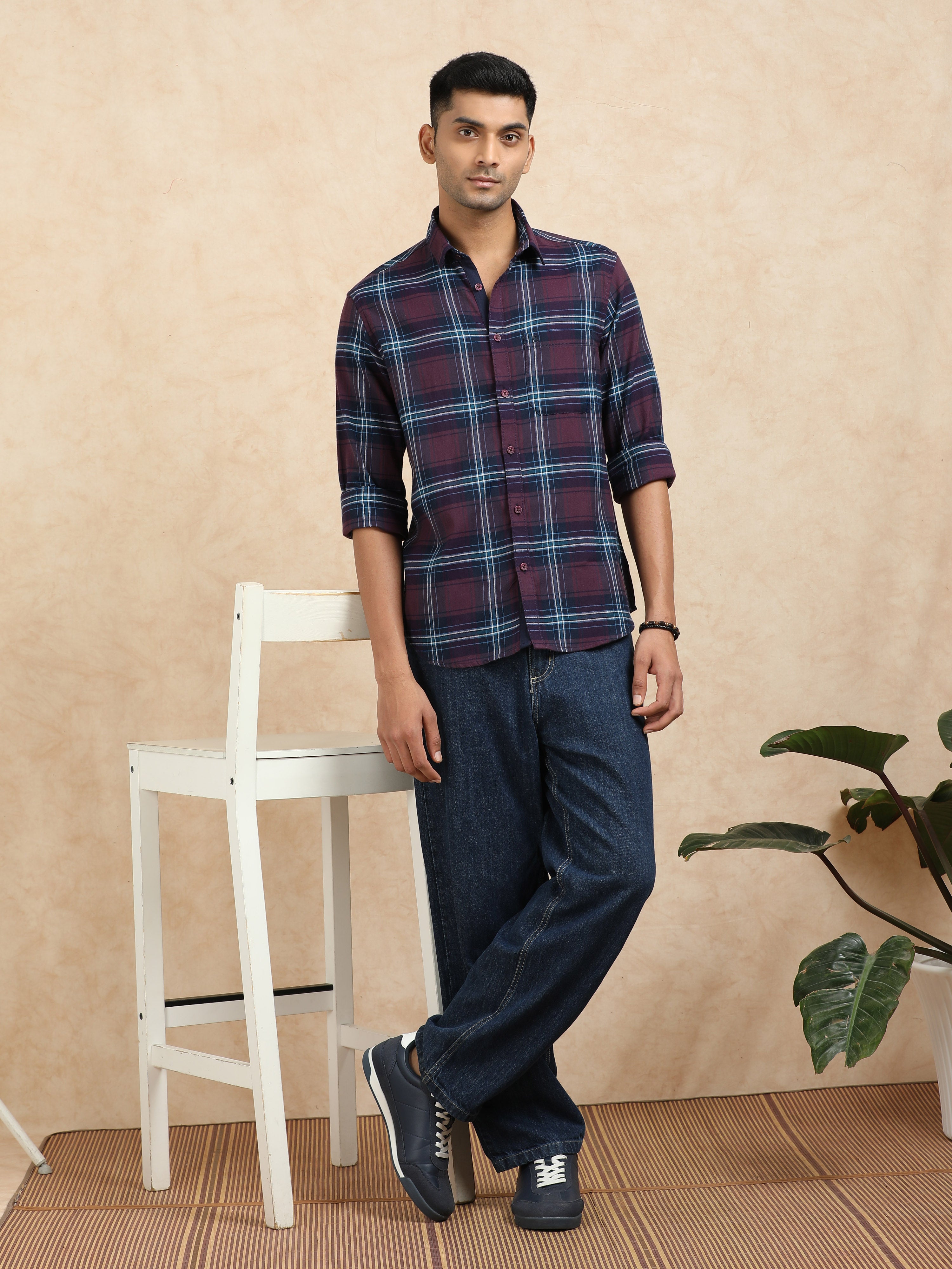MEN'S BURGUNDY CHECKS SLIM FIT SHIRT