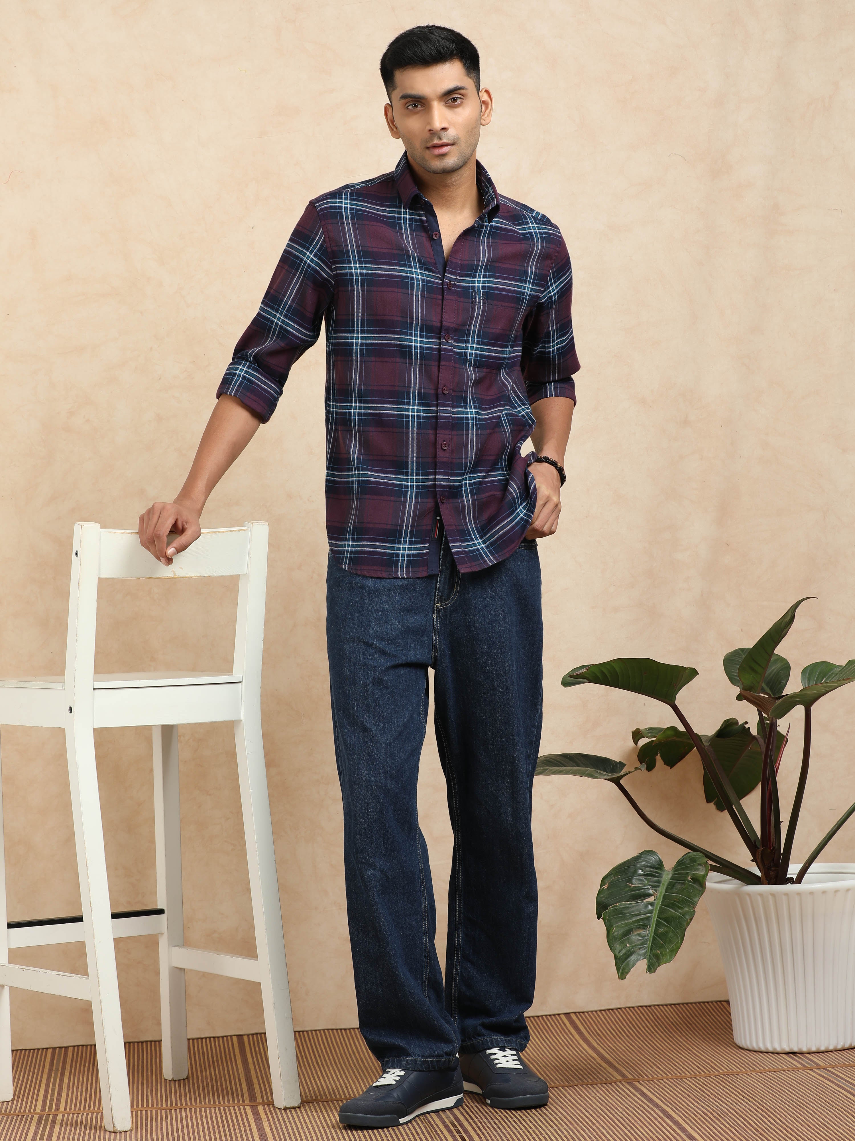 MEN'S BURGUNDY CHECKS SLIM FIT SHIRT