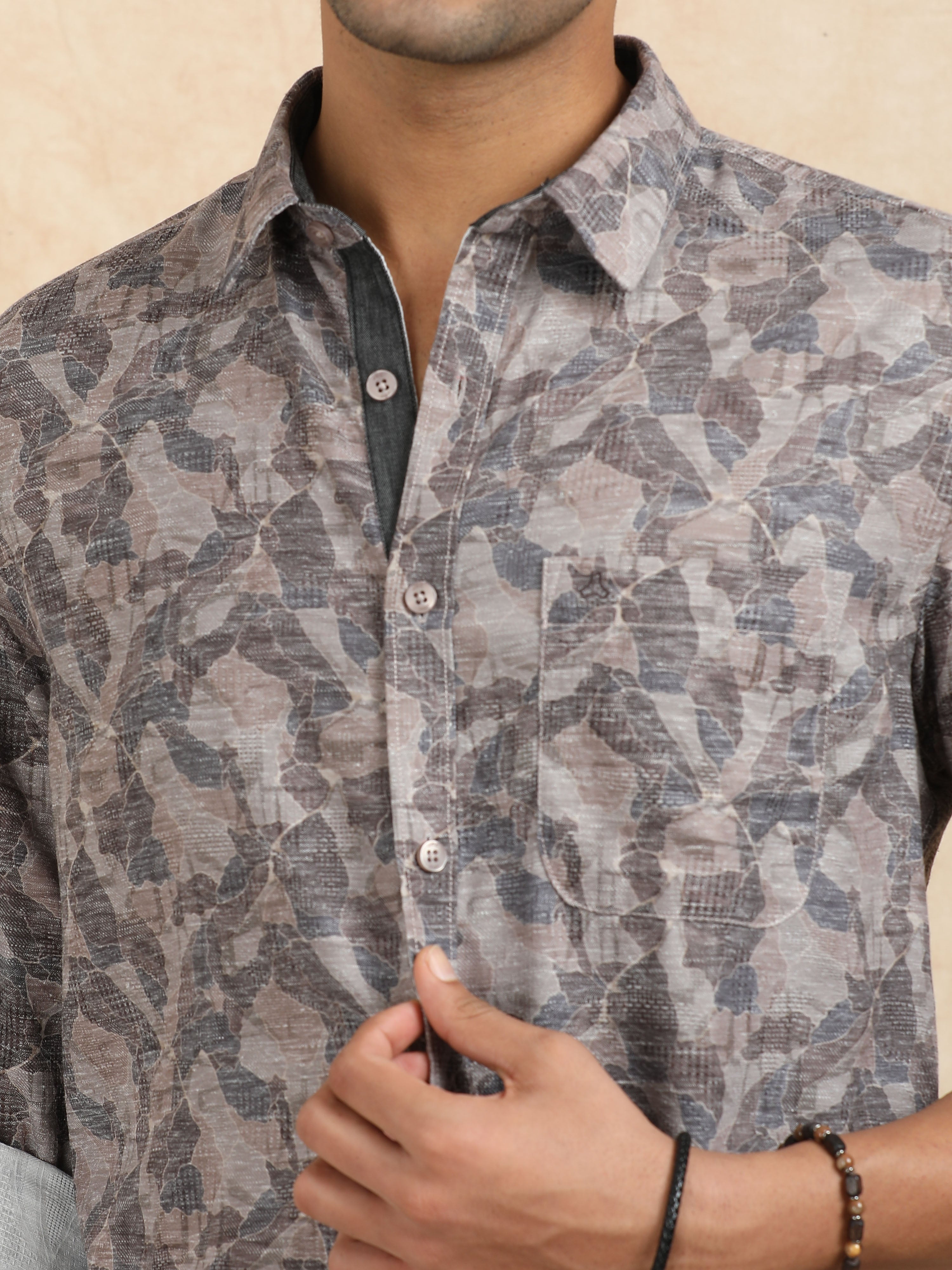 MEN'S BROWN PRINT SLIM FIT SHIRT