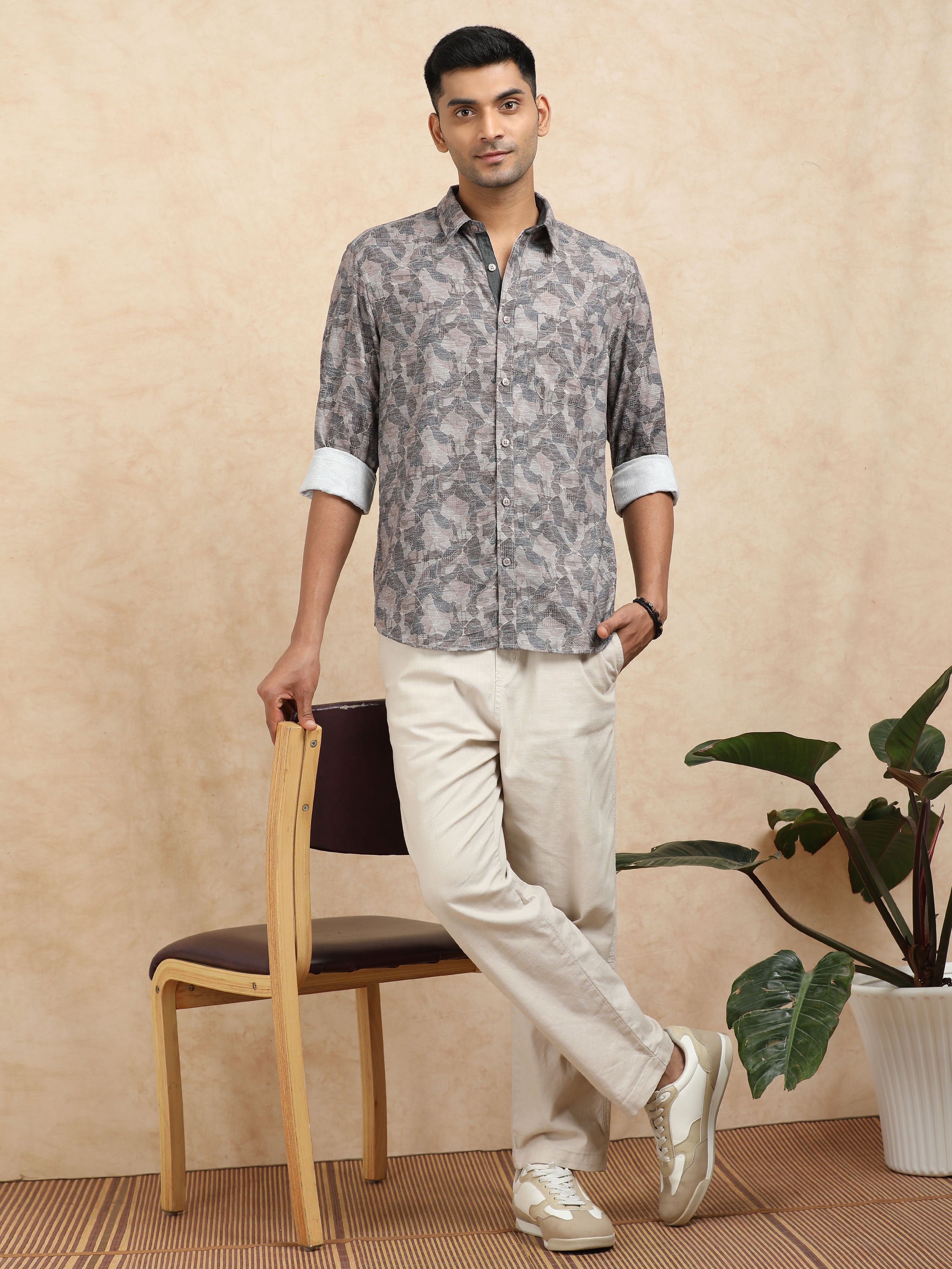 MEN'S BROWN PRINT SLIM FIT SHIRT