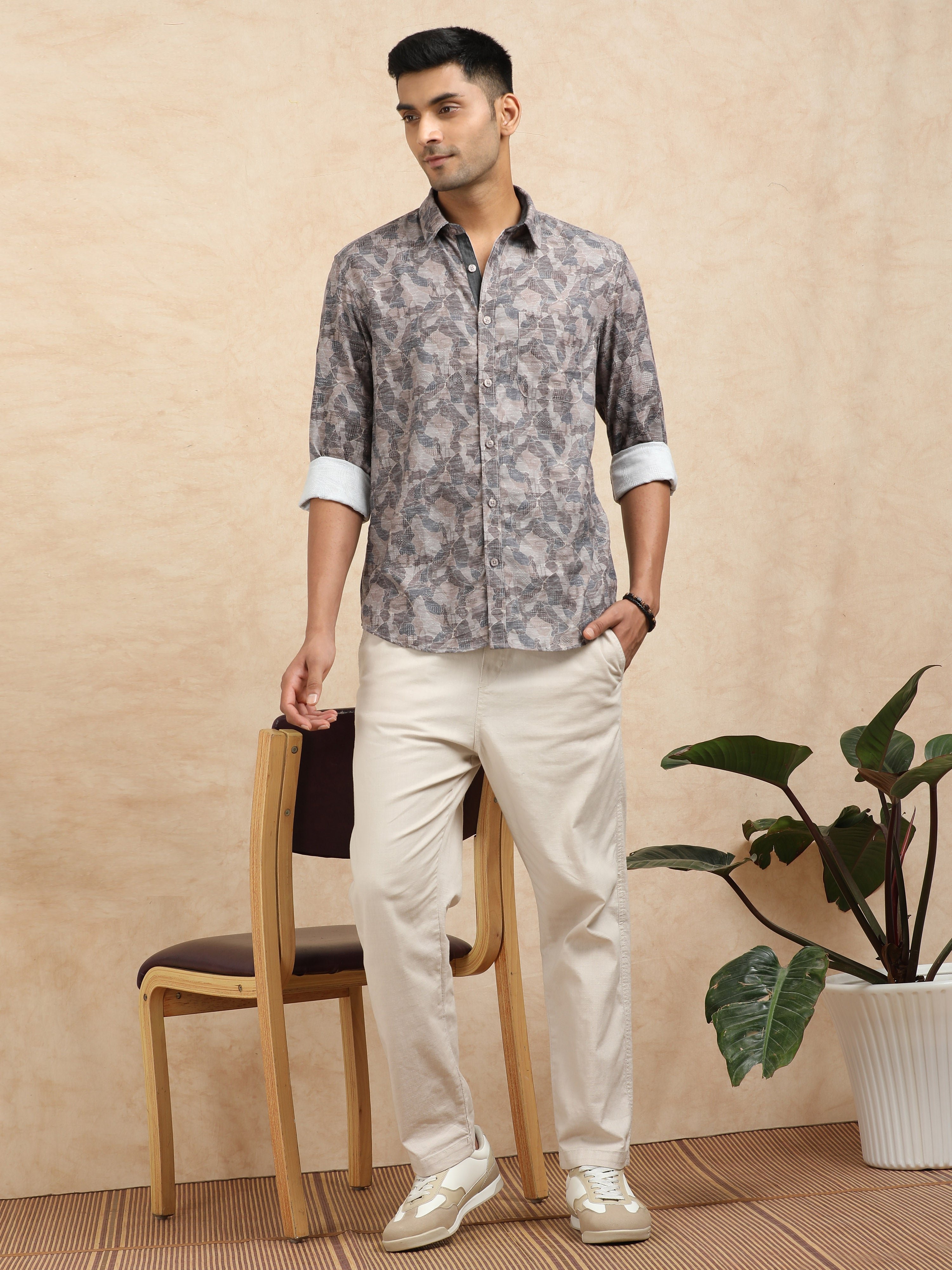 MEN'S BROWN PRINT SLIM FIT SHIRT