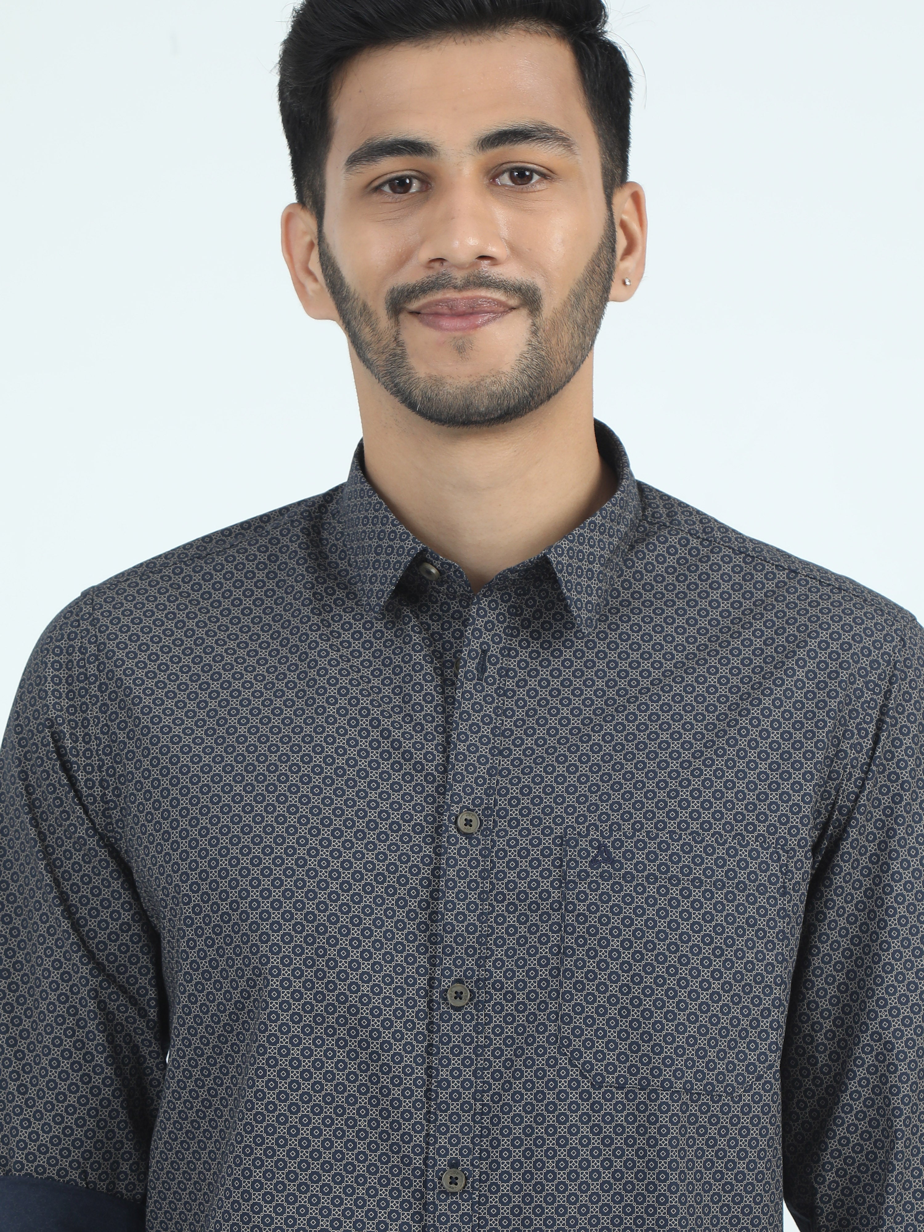 MEN'S NAVY PRINT SLIM FIT SHIRT