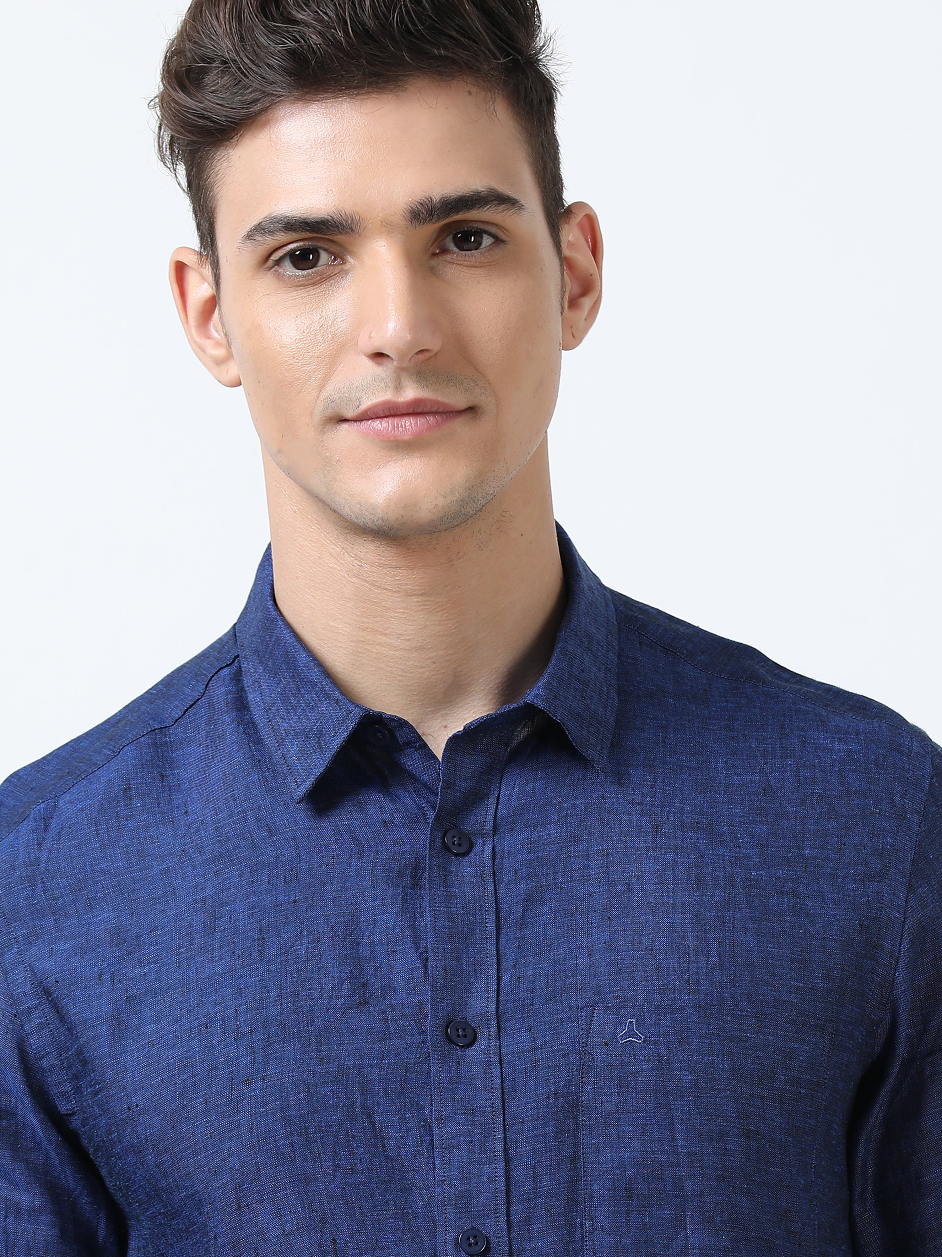 MEN'S LINEN ROYAL BLUE SOLID SLIM FIT SHIRT