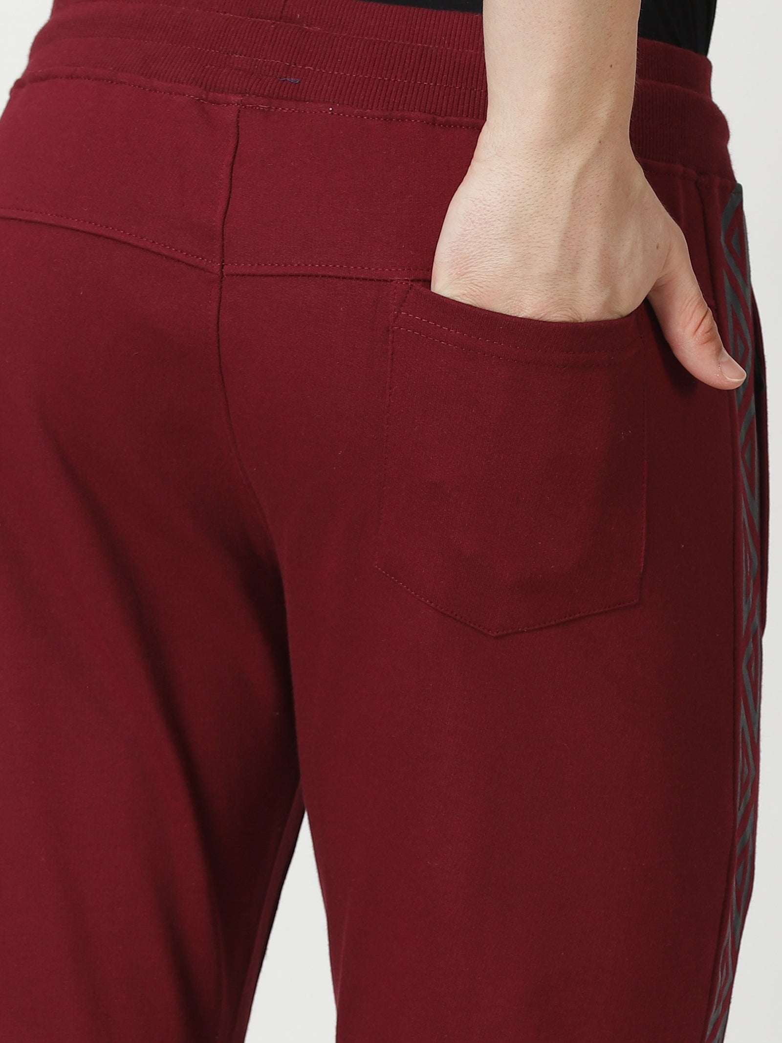 MEN'S MAROON SOLID REGULAR FIT JOGGER