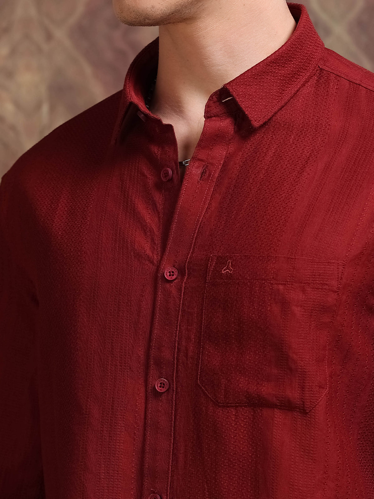 MEN'S BRICK RED SELF DESIGN SLIM FIT SHIRT