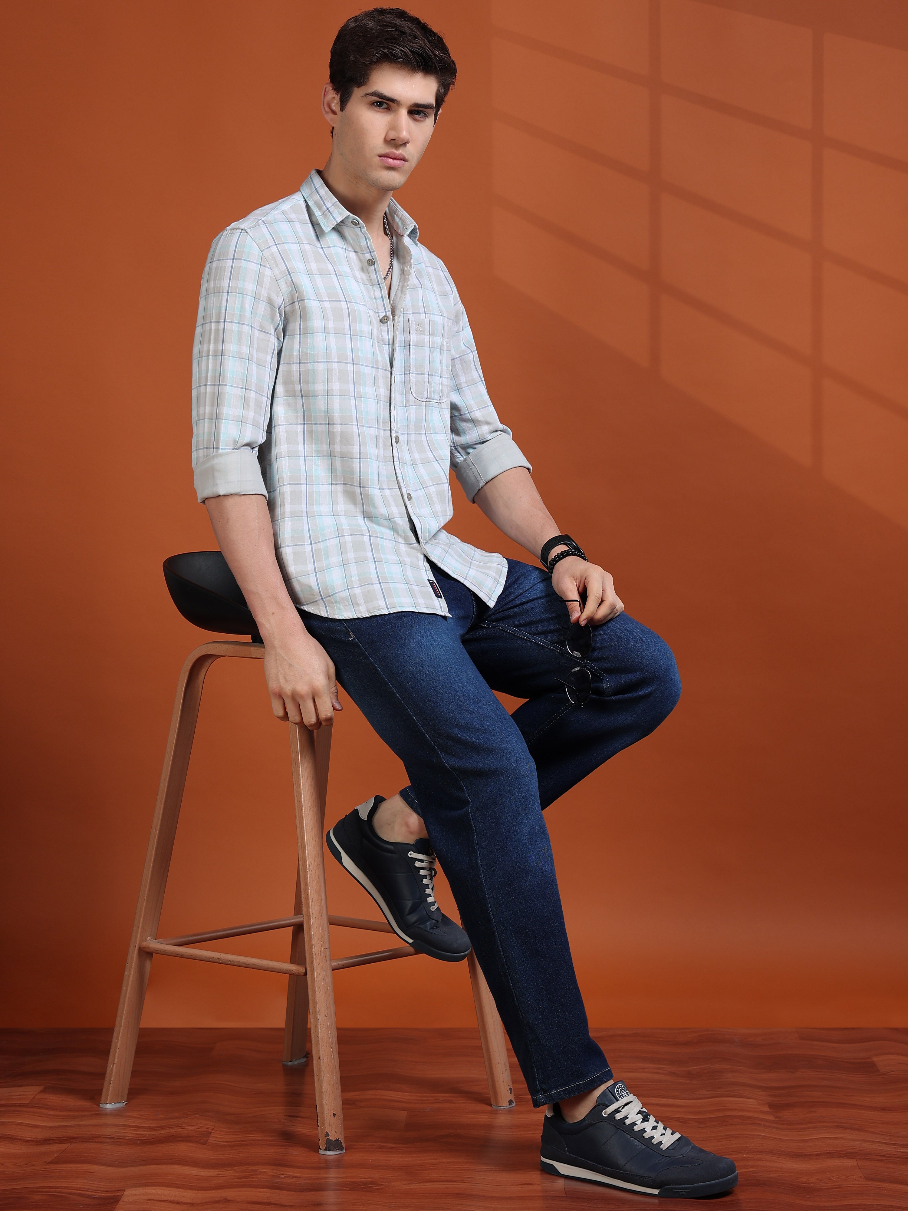 MEN'S LT.GREY CHECKS SLIM FIT SHIRT