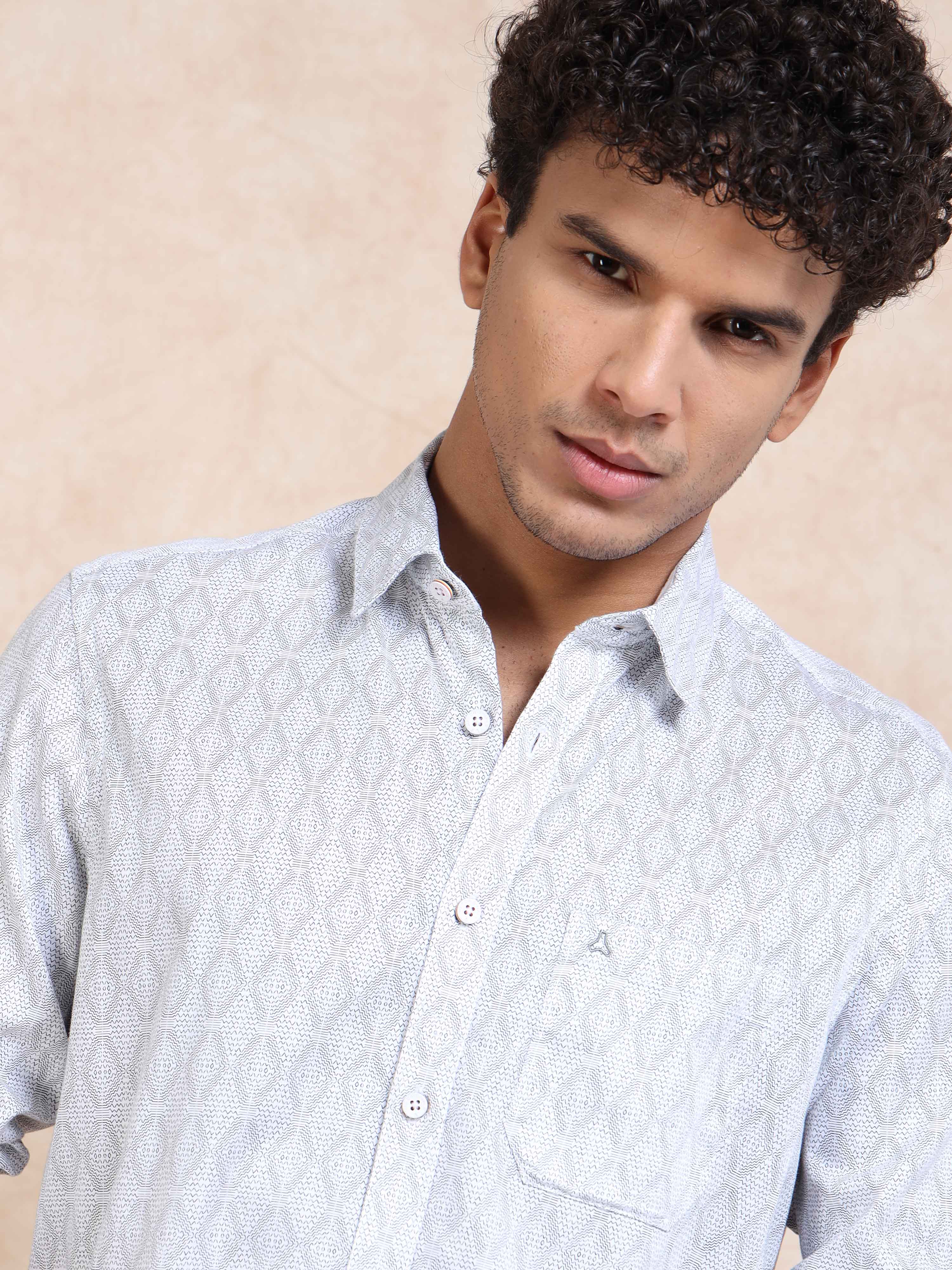 MEN'S WHITE PRINT SLIM FIT SHIRT