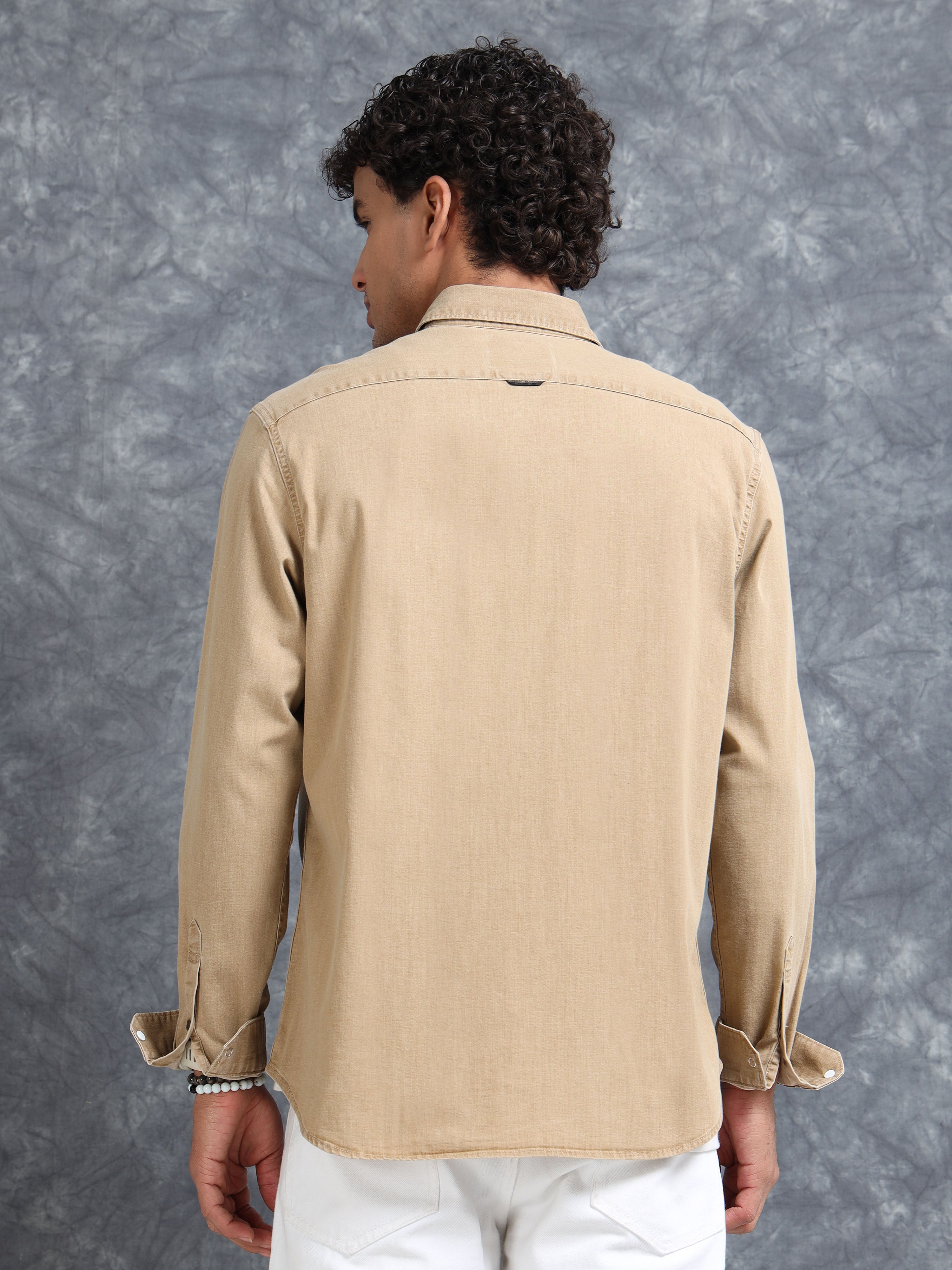 MEN'S GOLDEN BROWN DENIM SOLID SLIM FIT SHIRT