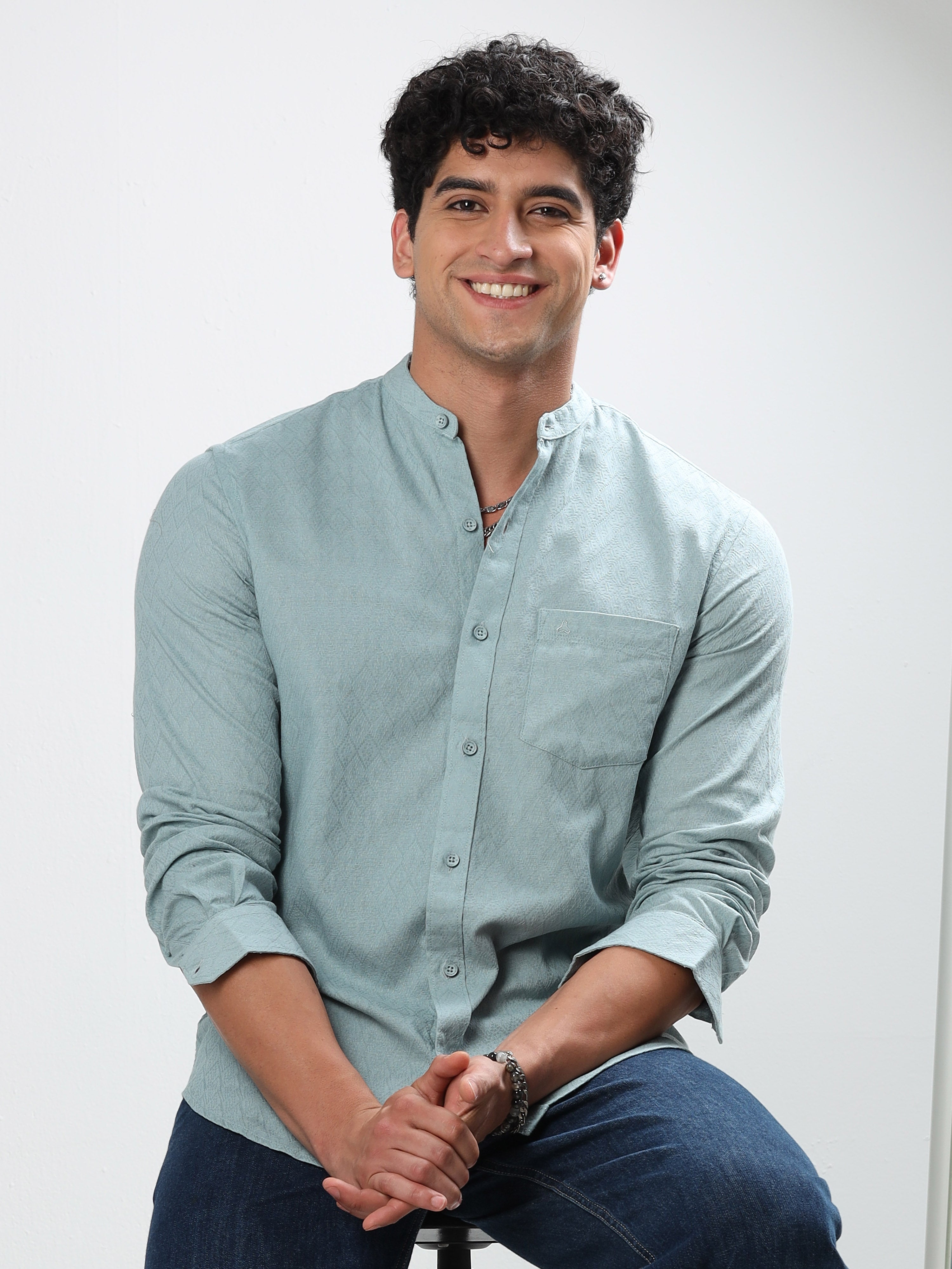 MEN'S PERIAN BLUE  SOLID SLIM FIT SHIRT