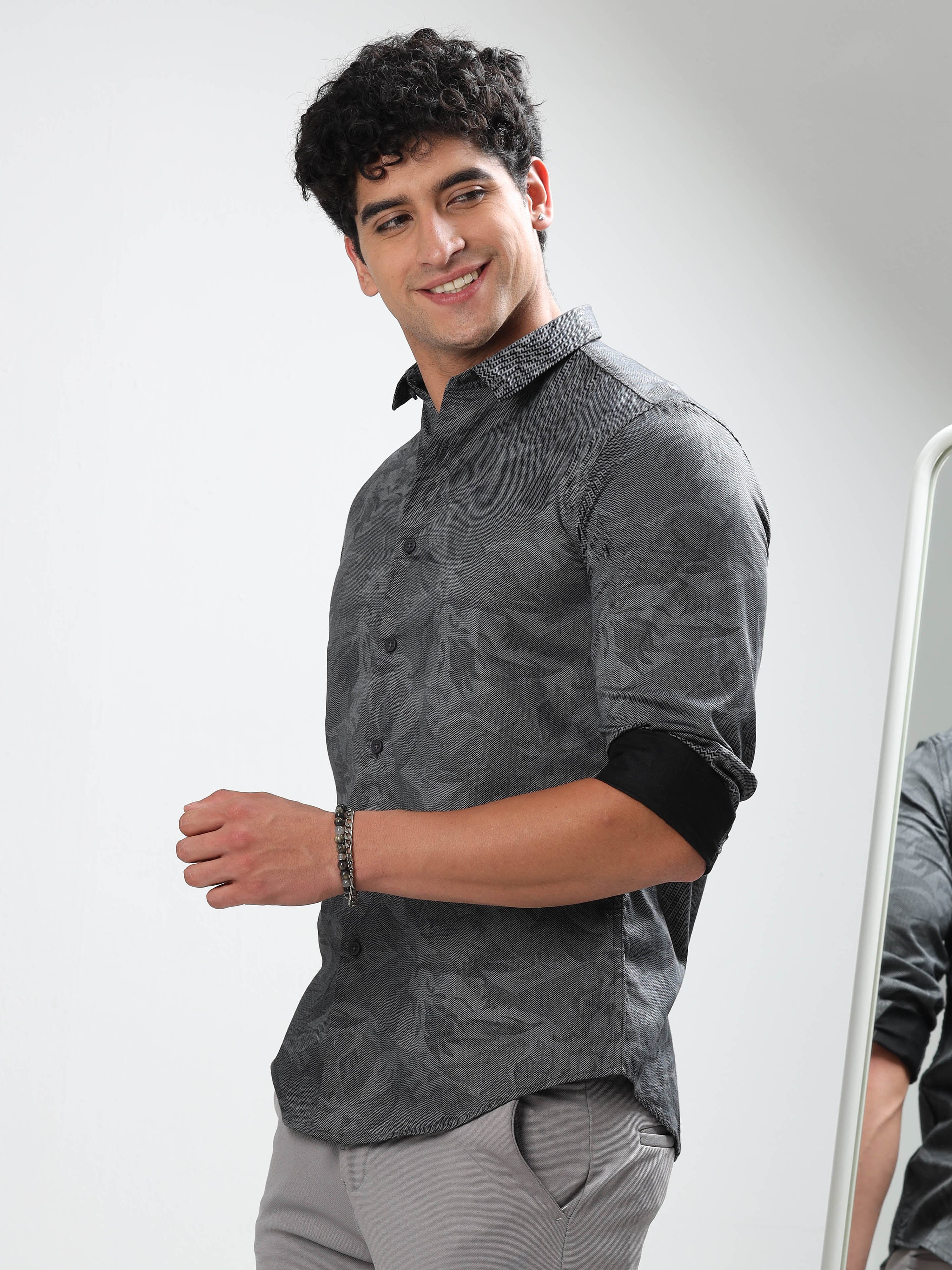 MEN'S NAVY PRINT SLIM FIT SHIRT