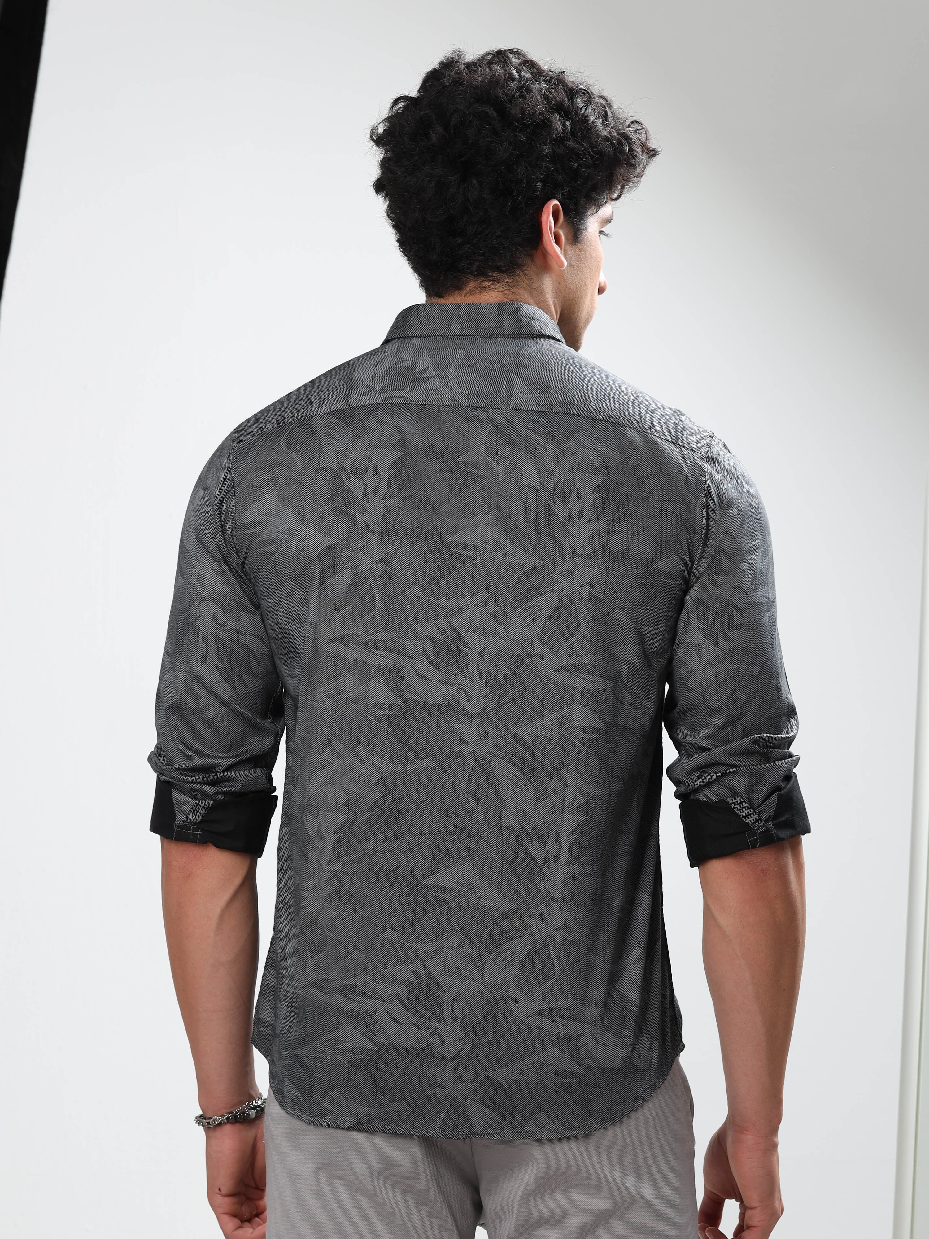 MEN'S NAVY PRINT SLIM FIT SHIRT