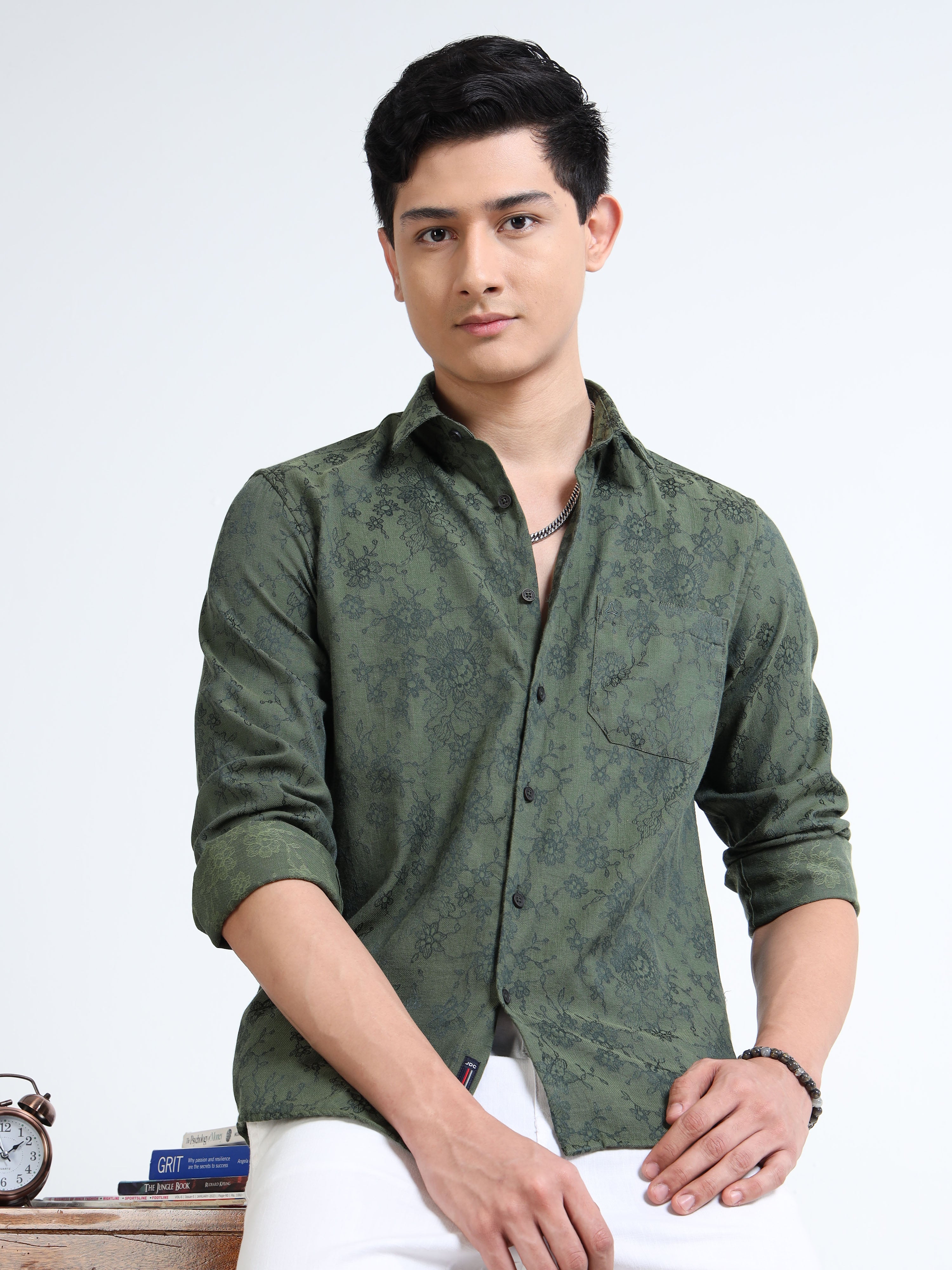 MEN'S GREEN SELF DESIGN SLIM FIT SHIRT