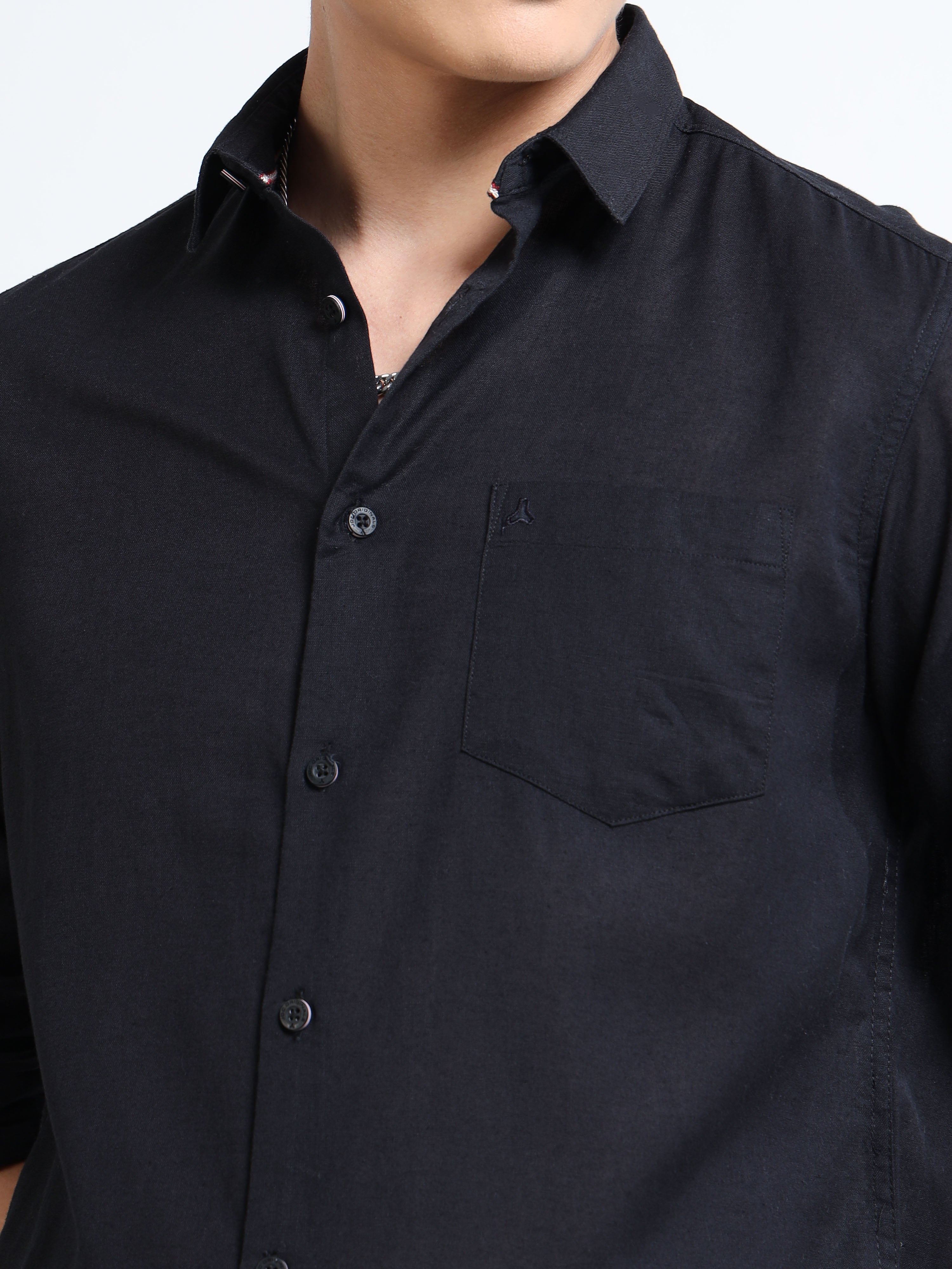 MEN'S BLACK SOLID SLIM FIT SHIRT