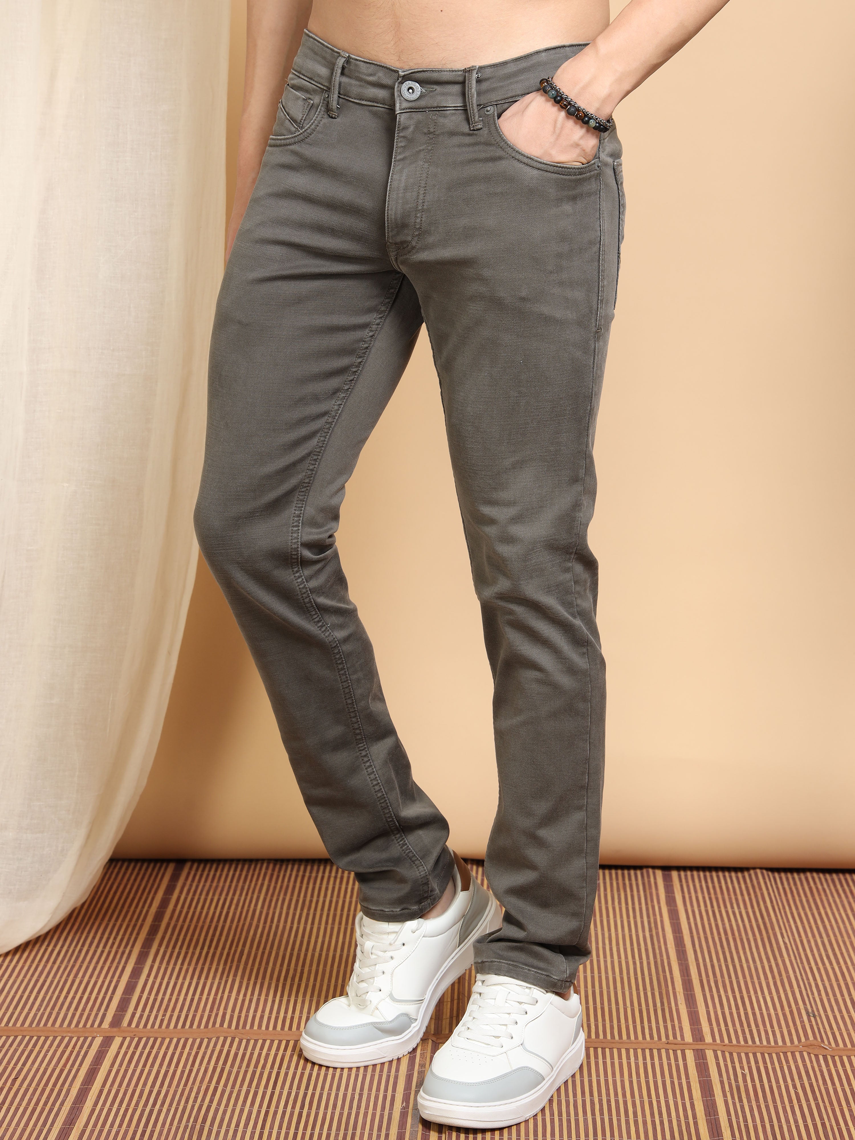 MEN'S DK.KHAKI SOLID SLIM FIT JEANS