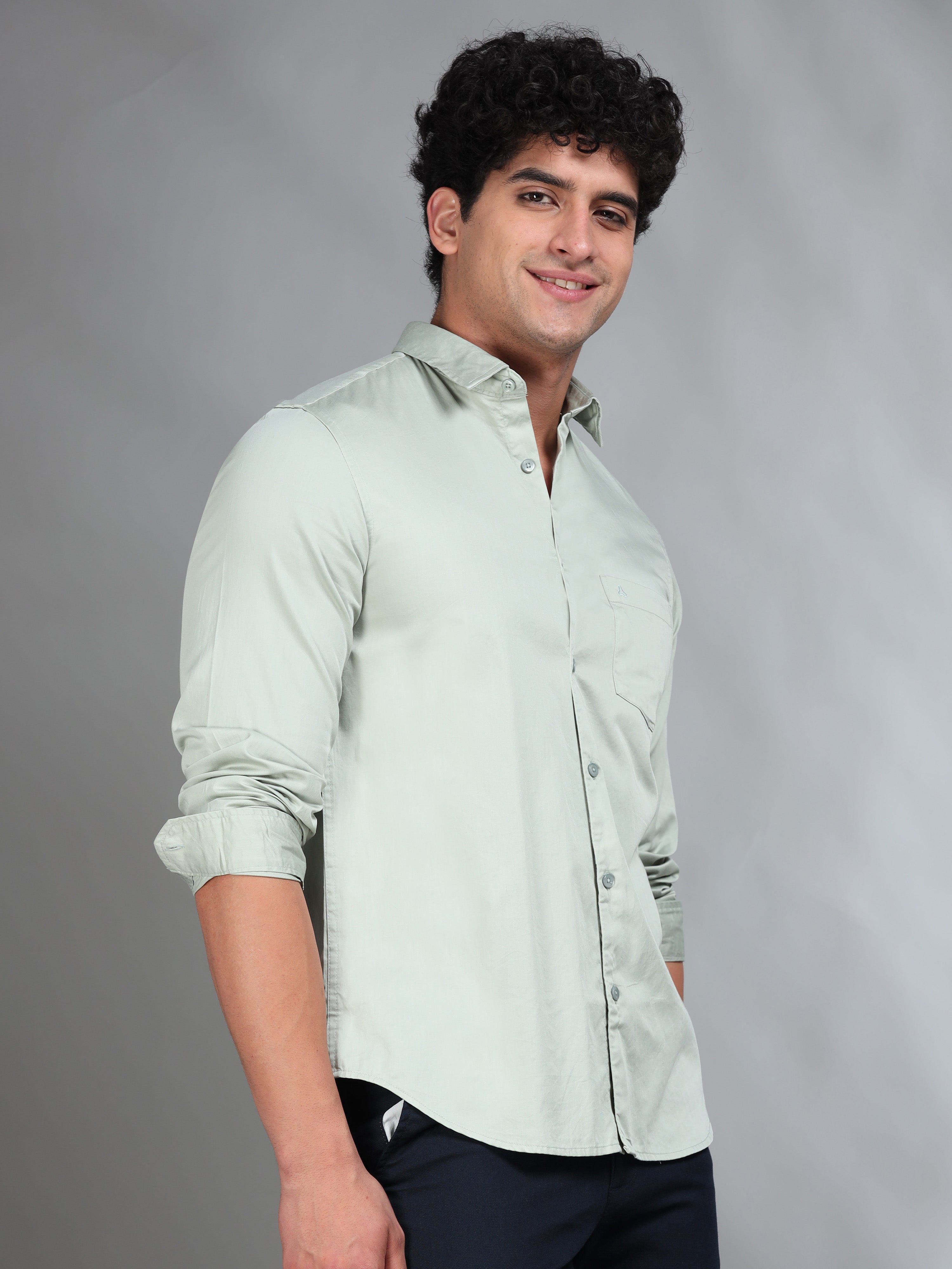 MEN'S LT.GREEN SOLID SLIM FIT SHIRT