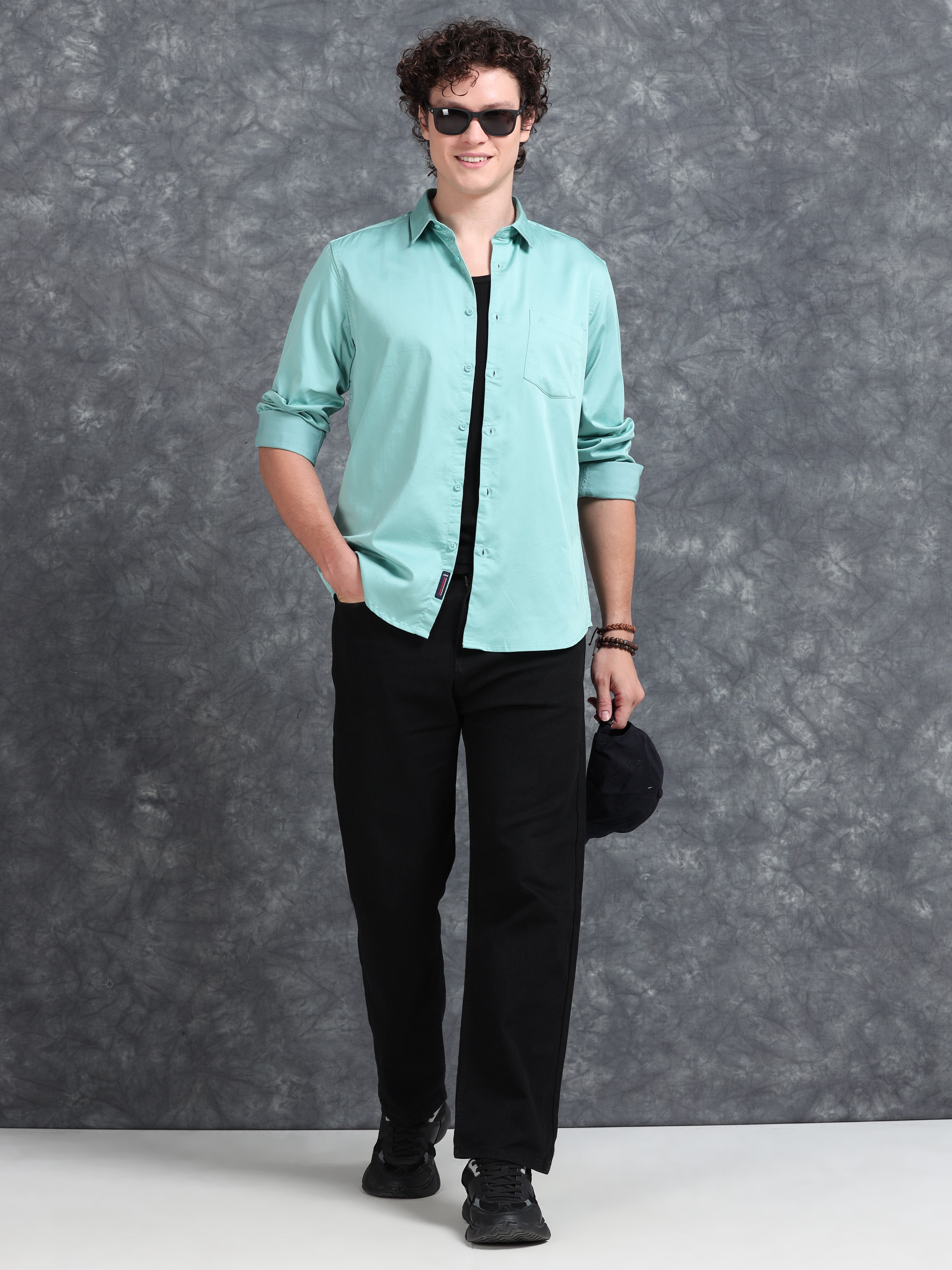 MEN'S AQUA BLUE SOLID SLIM FIT SHIRT