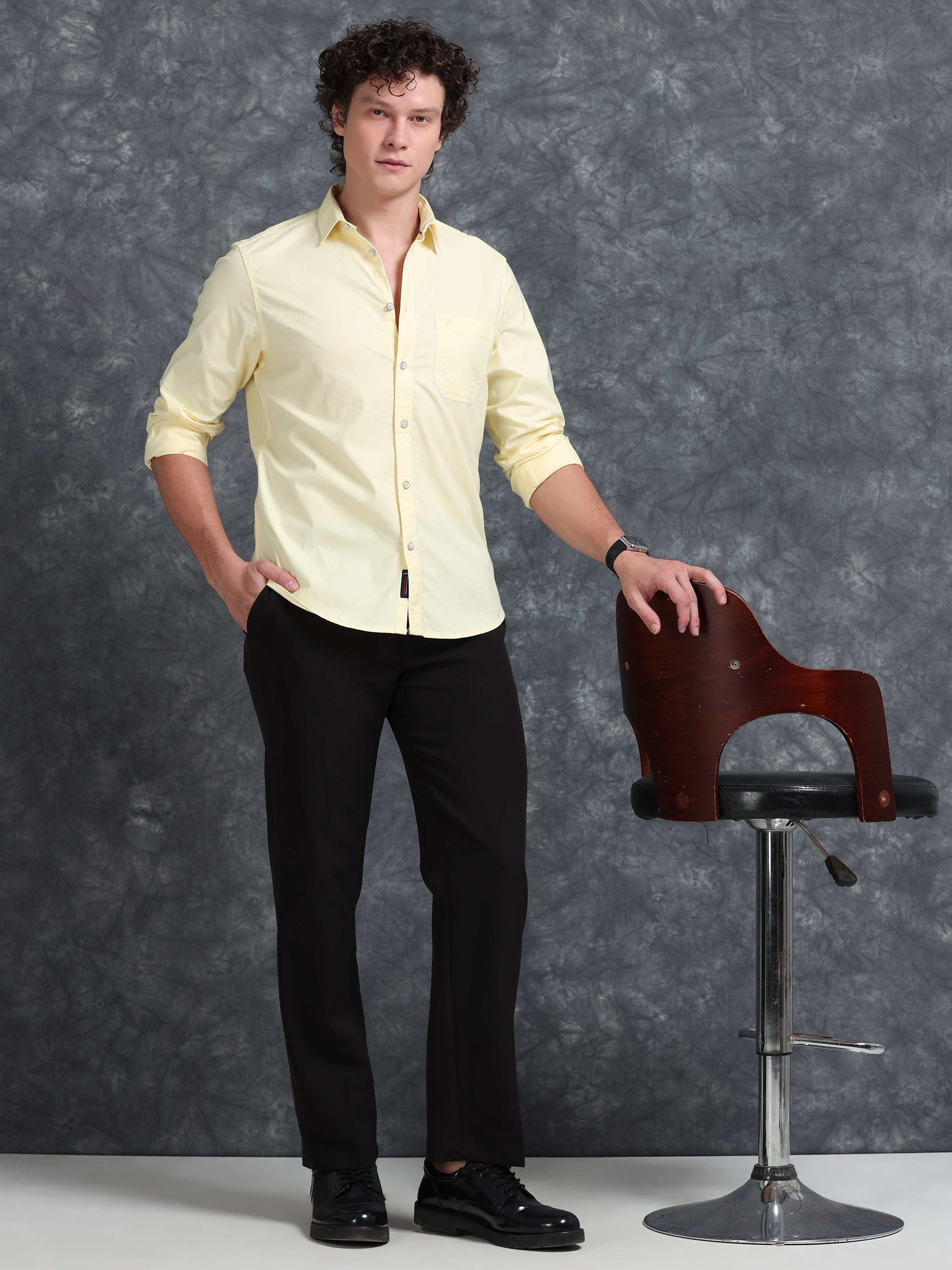 MEN'S LT.YELLOW SOLID SLIM FIT SHIRT