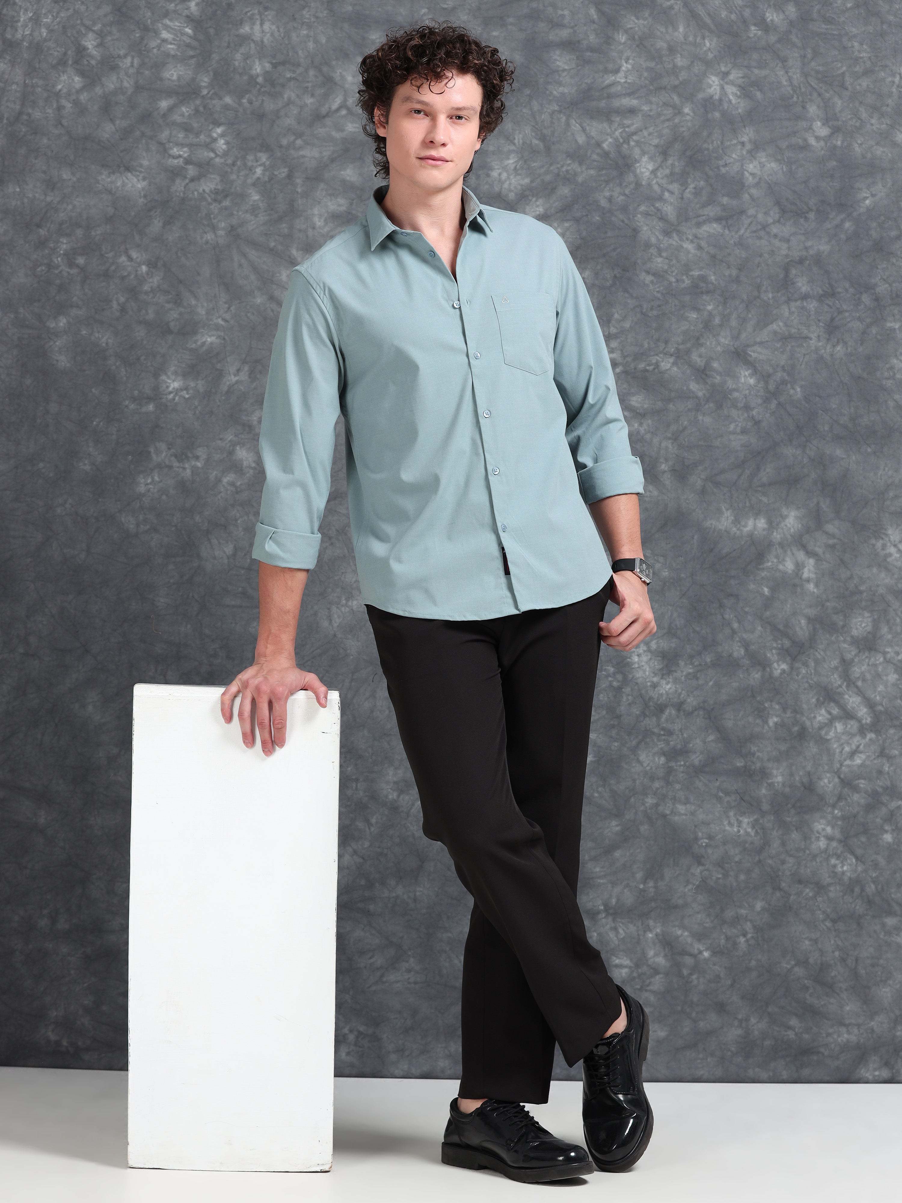 MEN'S LT.GREEN SOLID SLIM FIT SHIRT