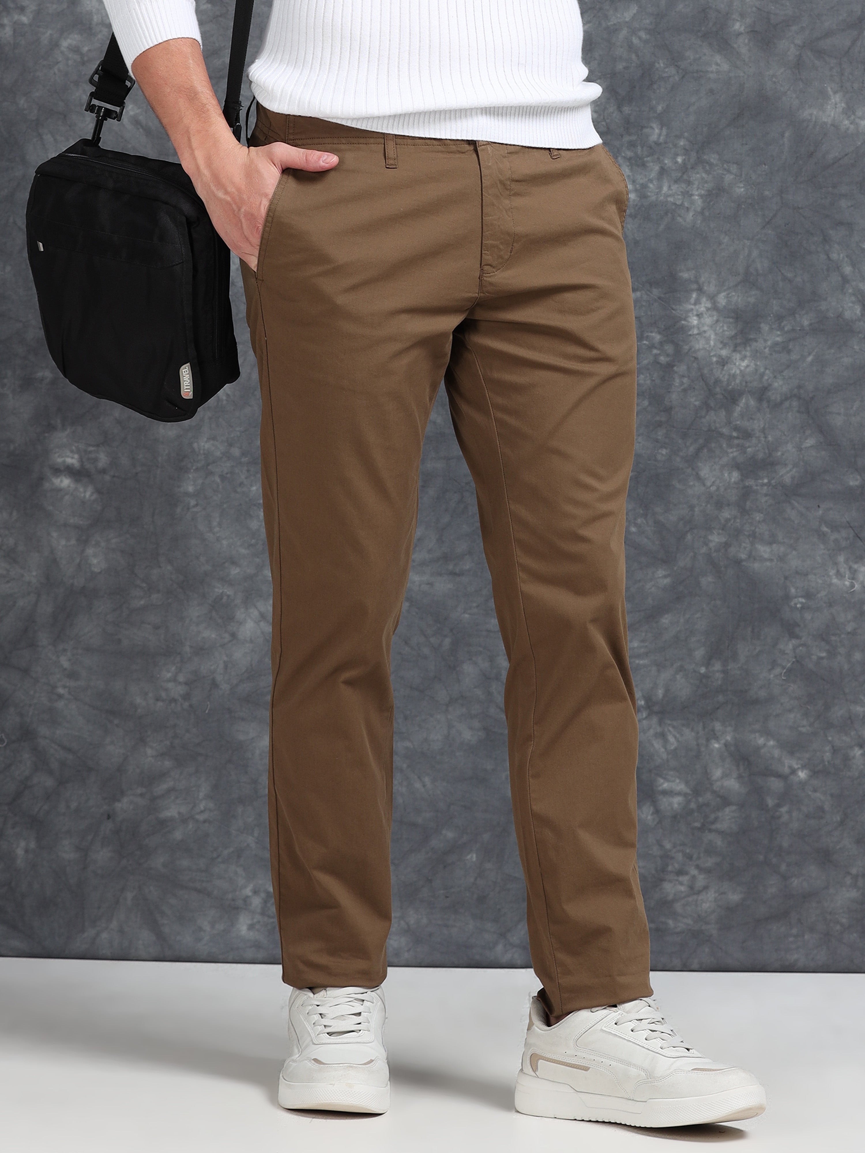 MEN'S DK.KHAKI SOLID SLIM FIT TROUSER