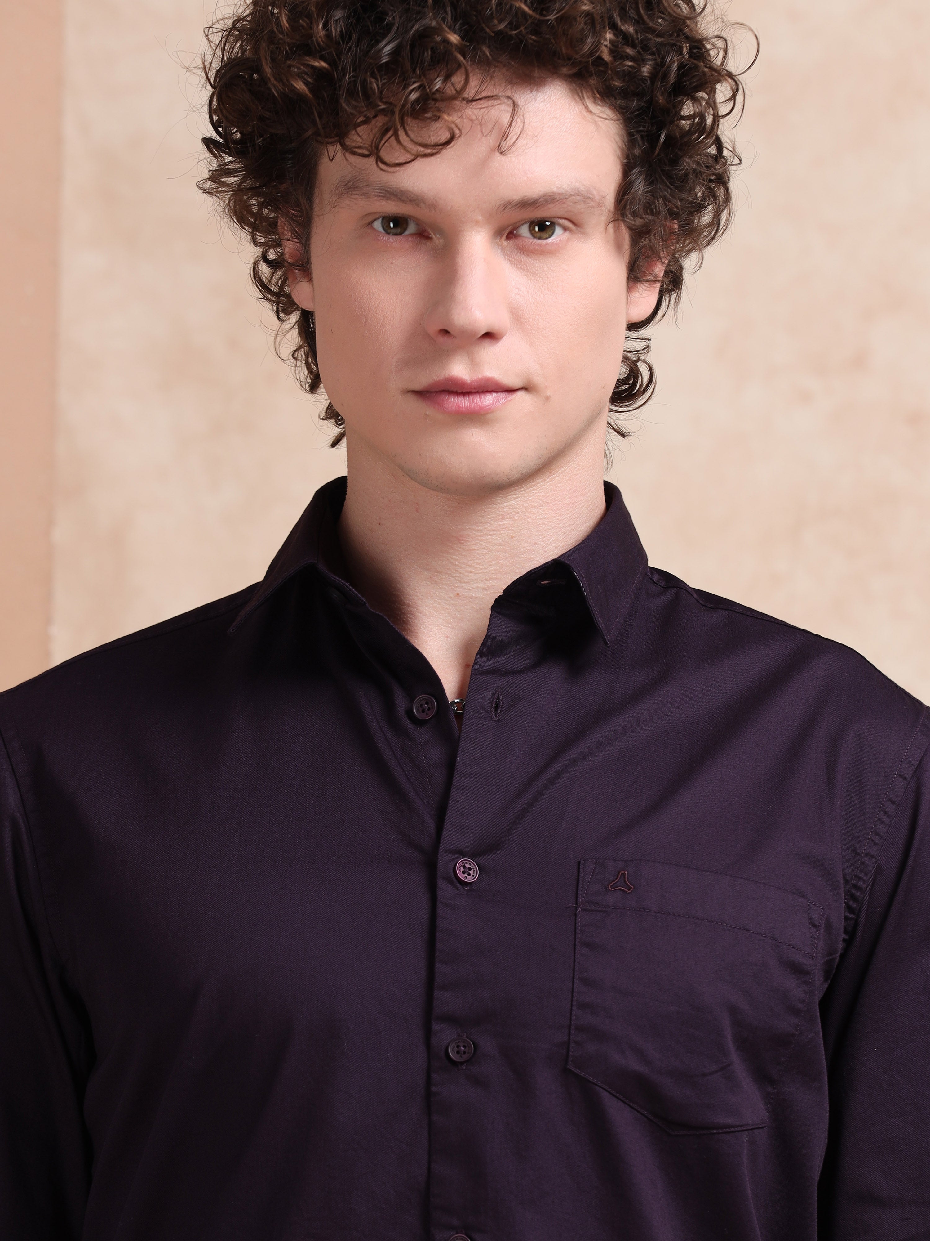 MEN'S WINE SOLID SLIM FIT SHIRT