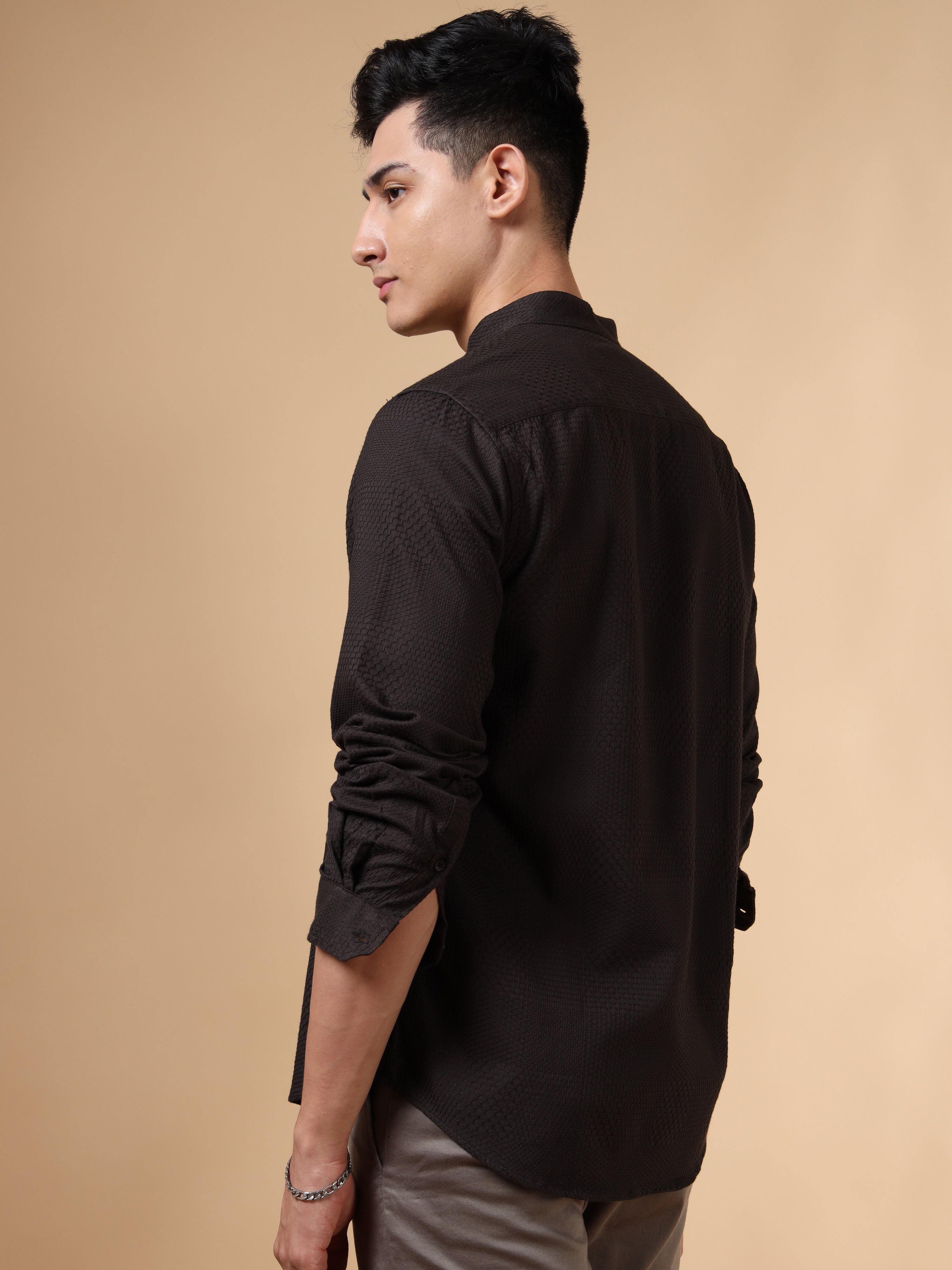 MEN'S DK GREY SOLID SLIM FIT SHIRT