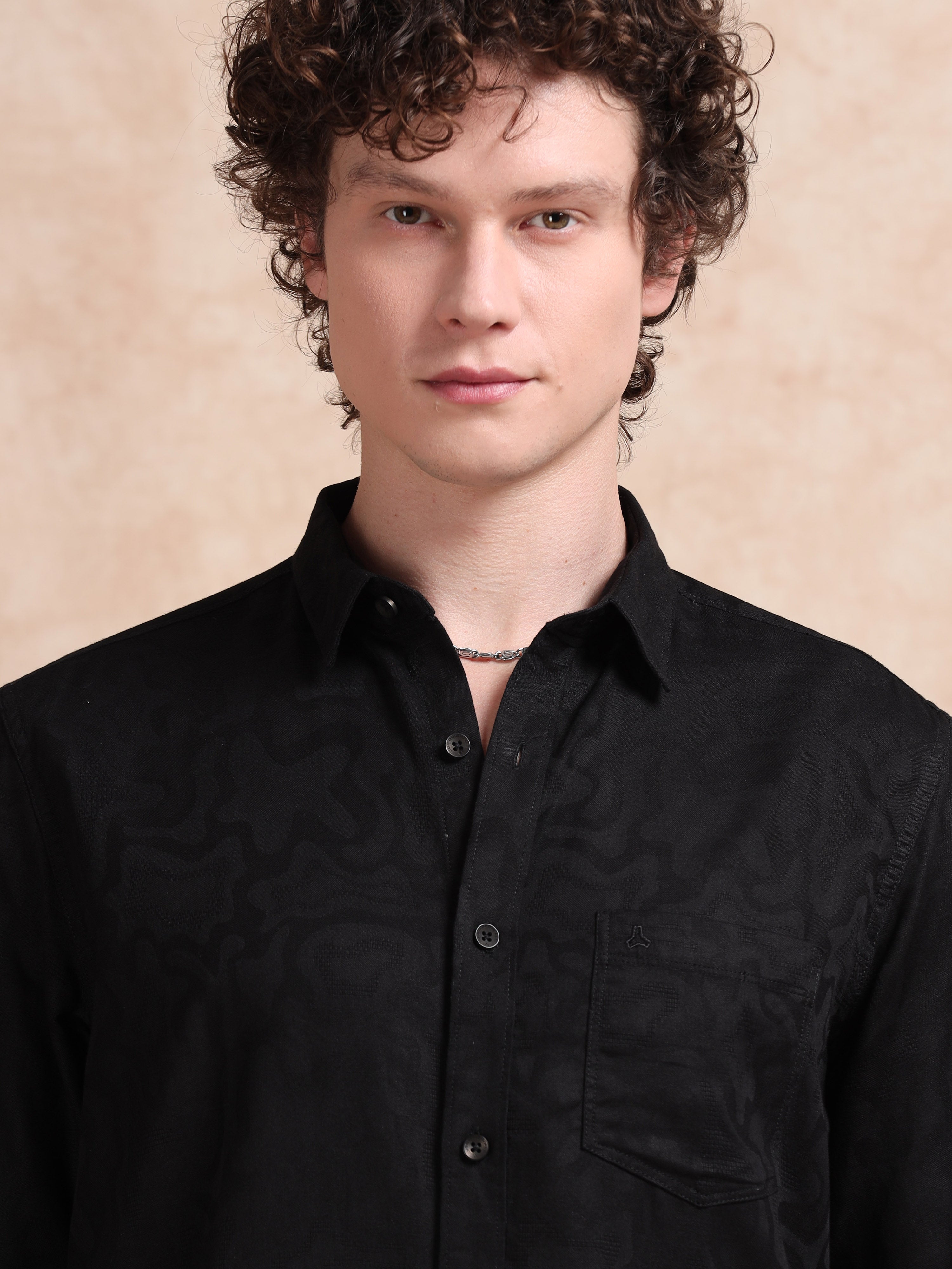 MEN'S BLACK SELF DESIGN SLIM FIT SHIRT