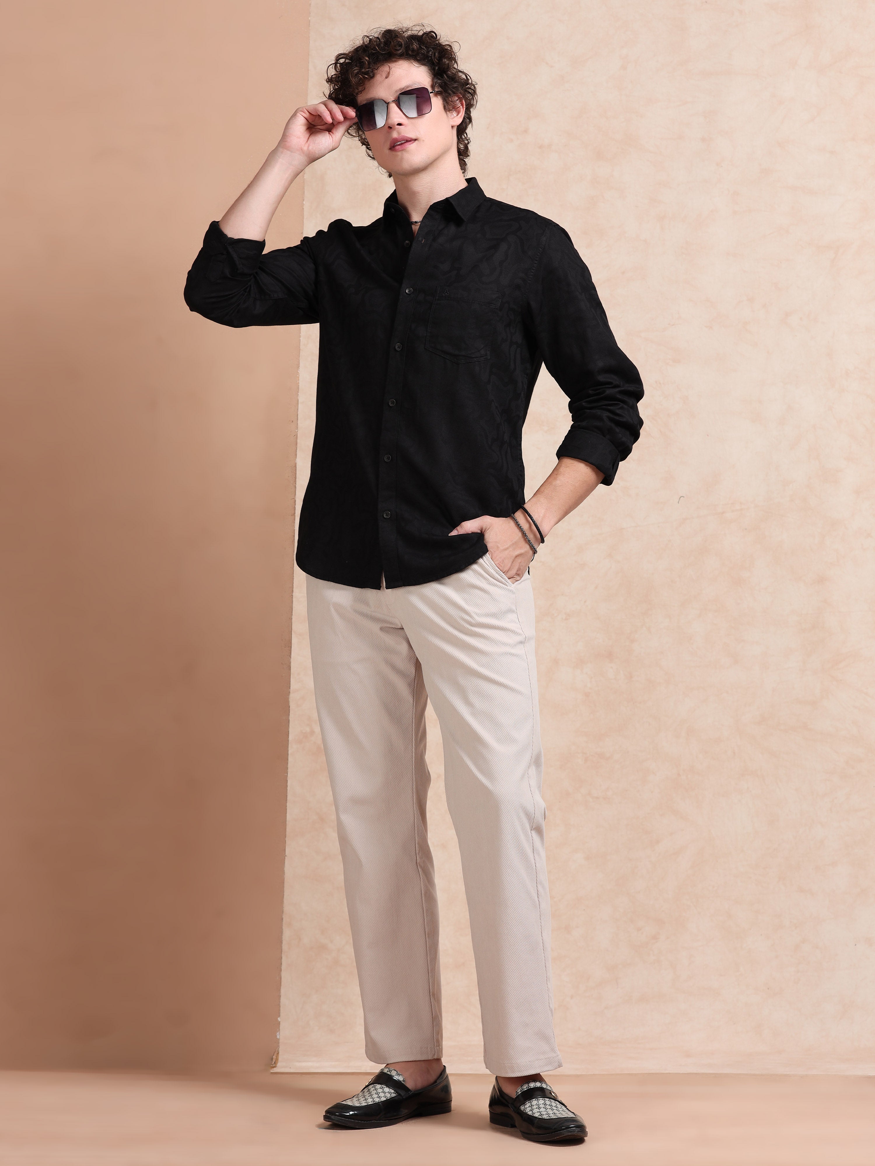 MEN'S BLACK SELF DESIGN SLIM FIT SHIRT