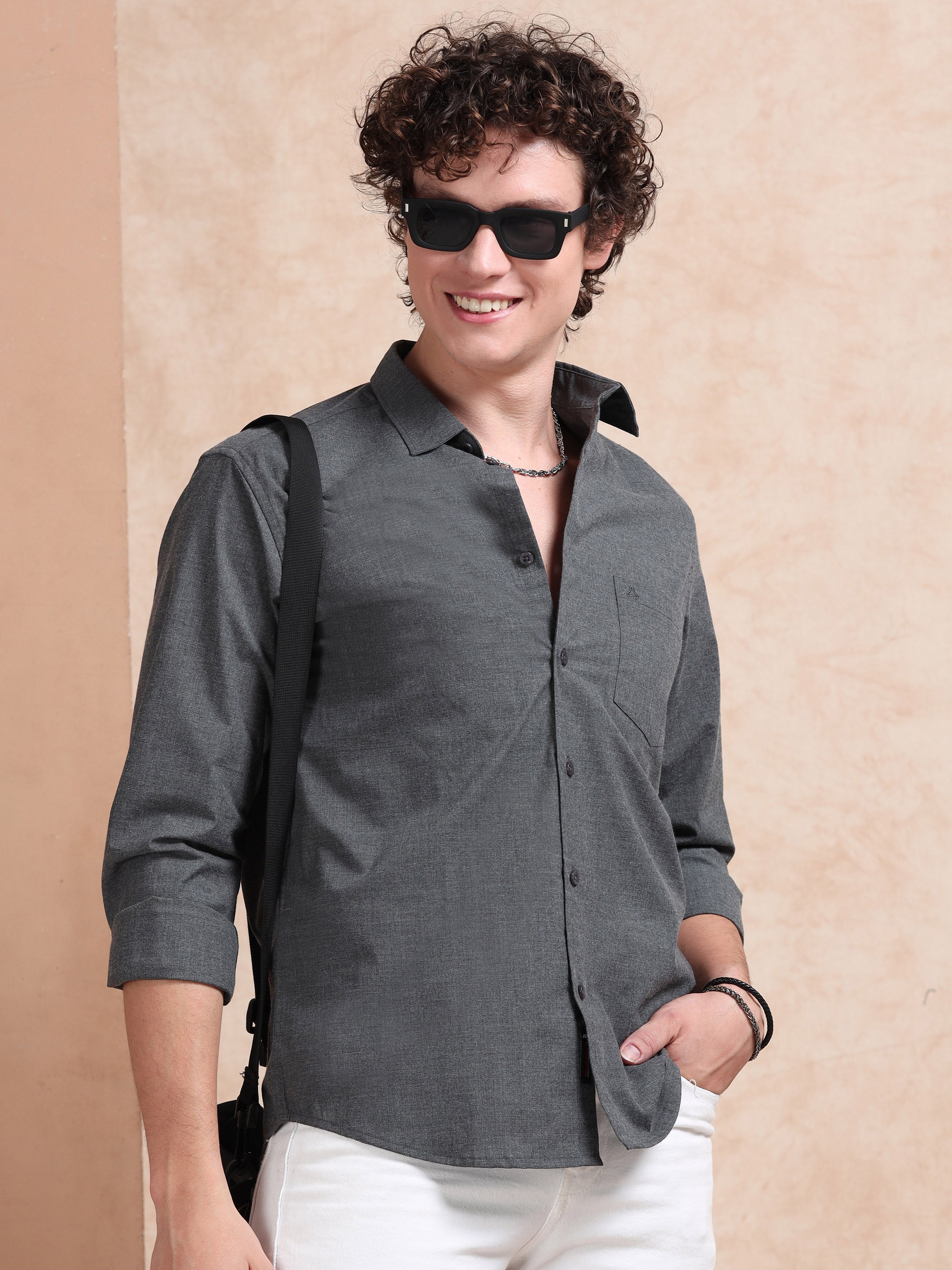 MEN'S DK.GREY SOLID SLIM FIT SHIRT