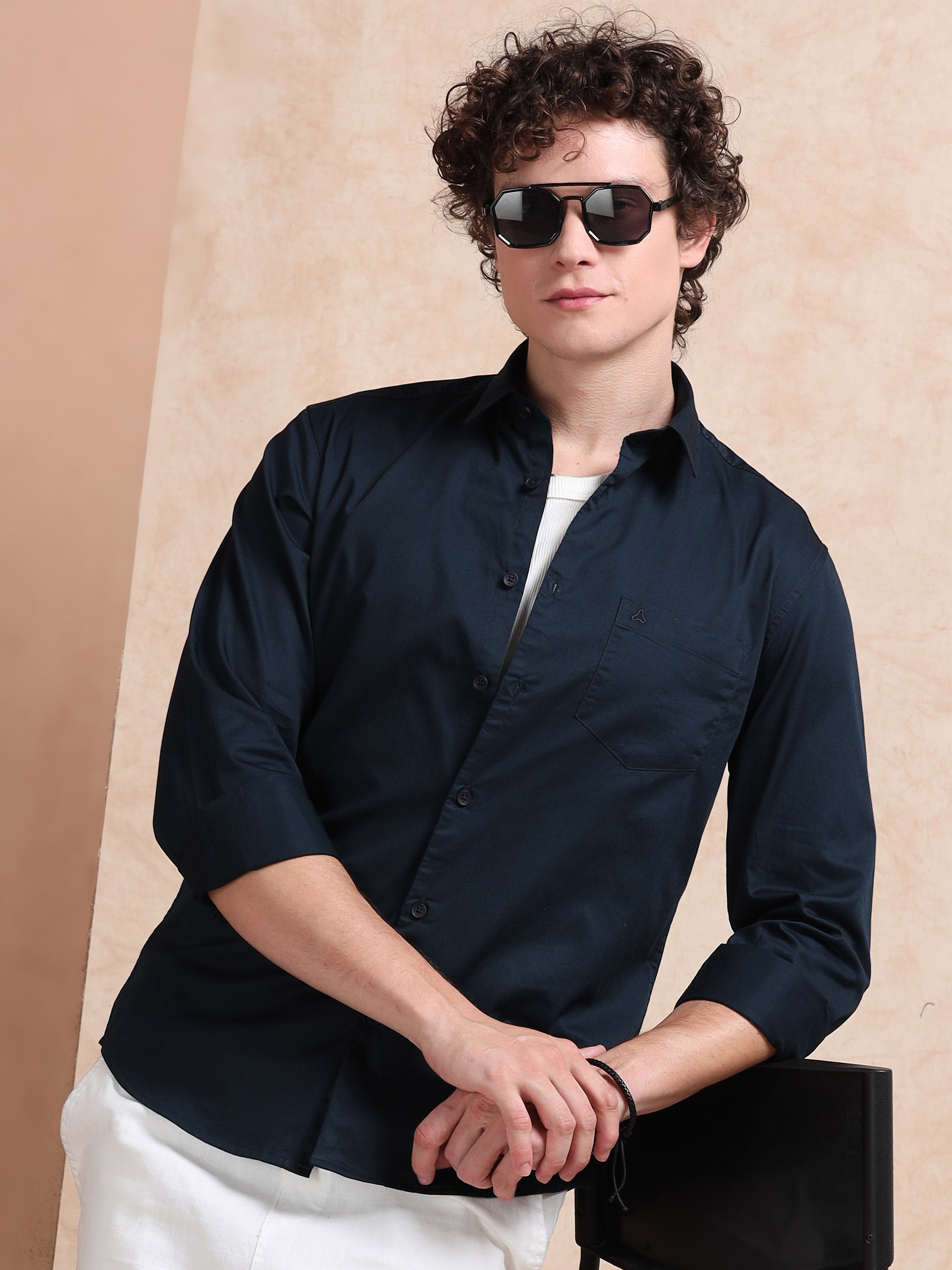 MEN'S NAVY SOLID SLIM FIT SHIRT