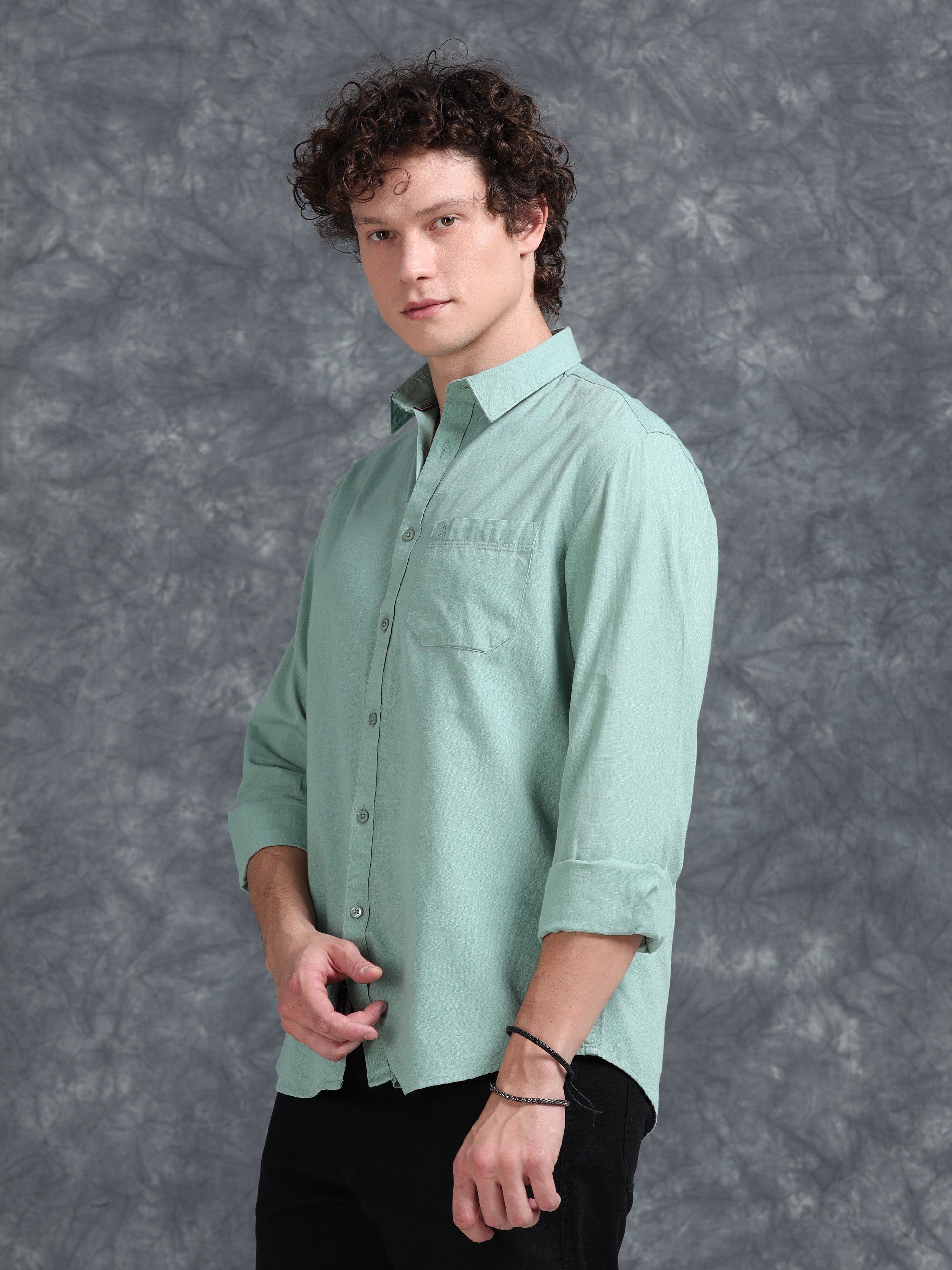 MEN'S GREEN SOLID SLIM FIT SHIRT