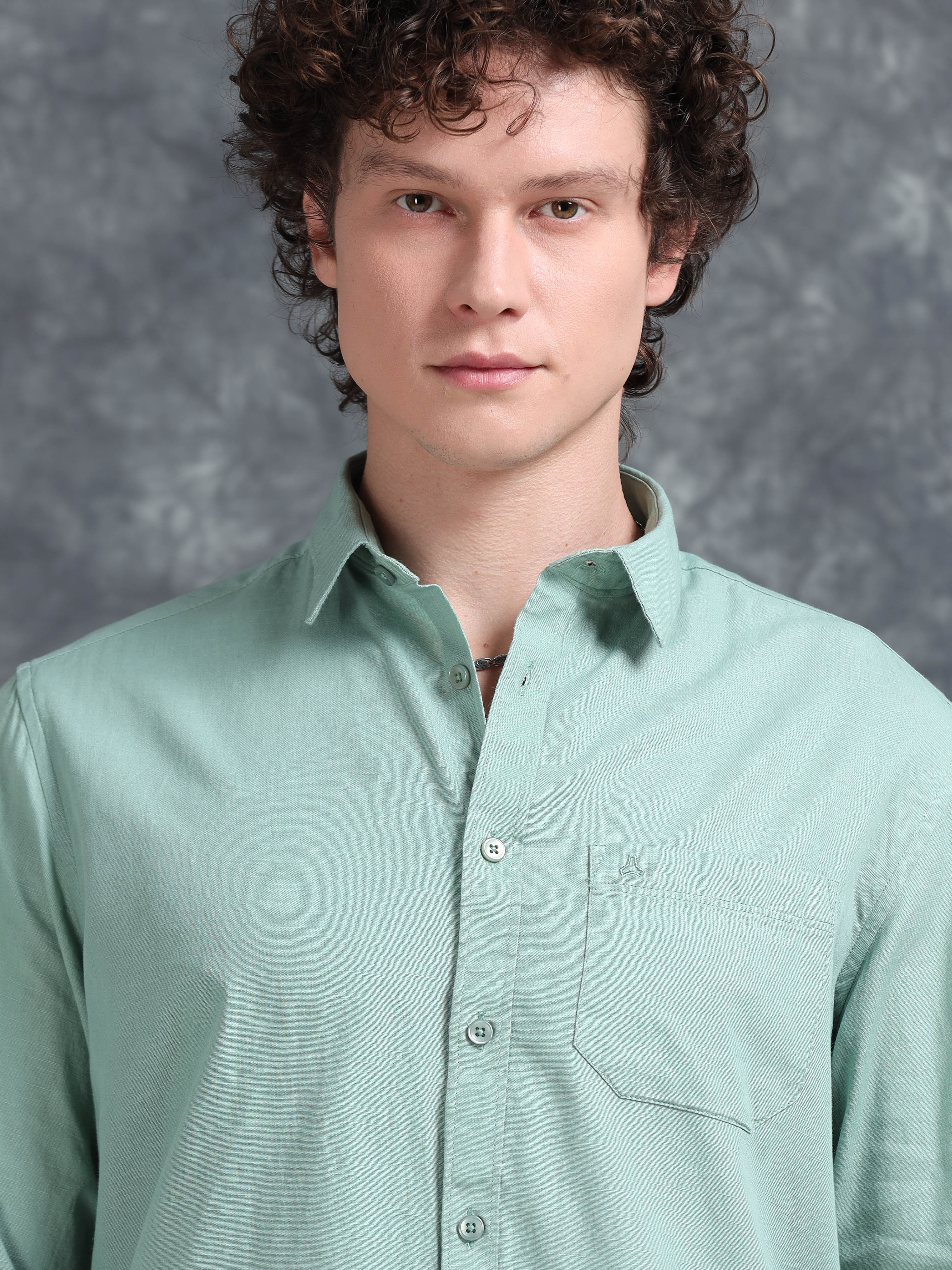 MEN'S GREEN SOLID SLIM FIT SHIRT