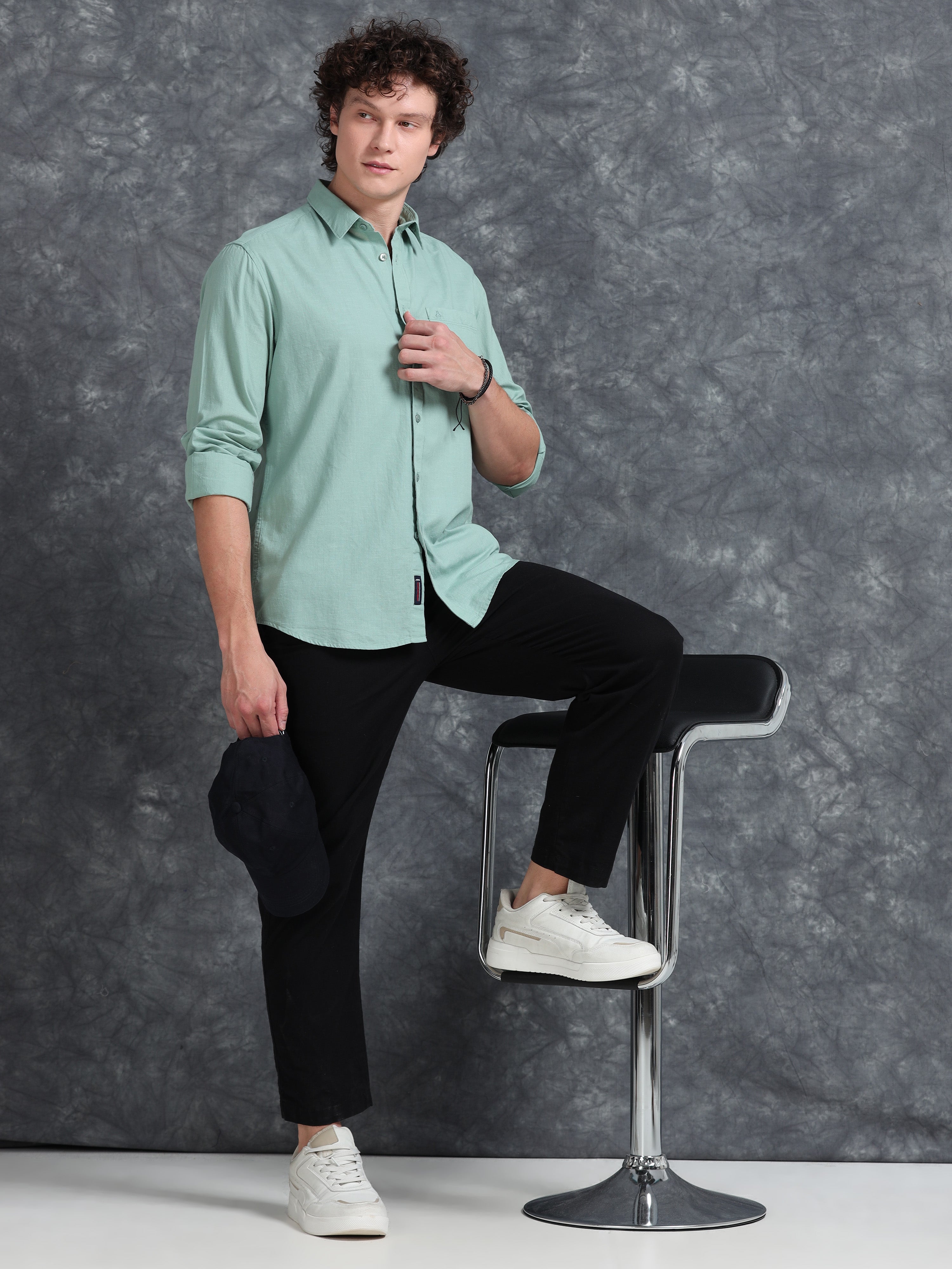 MEN'S GREEN SOLID SLIM FIT SHIRT