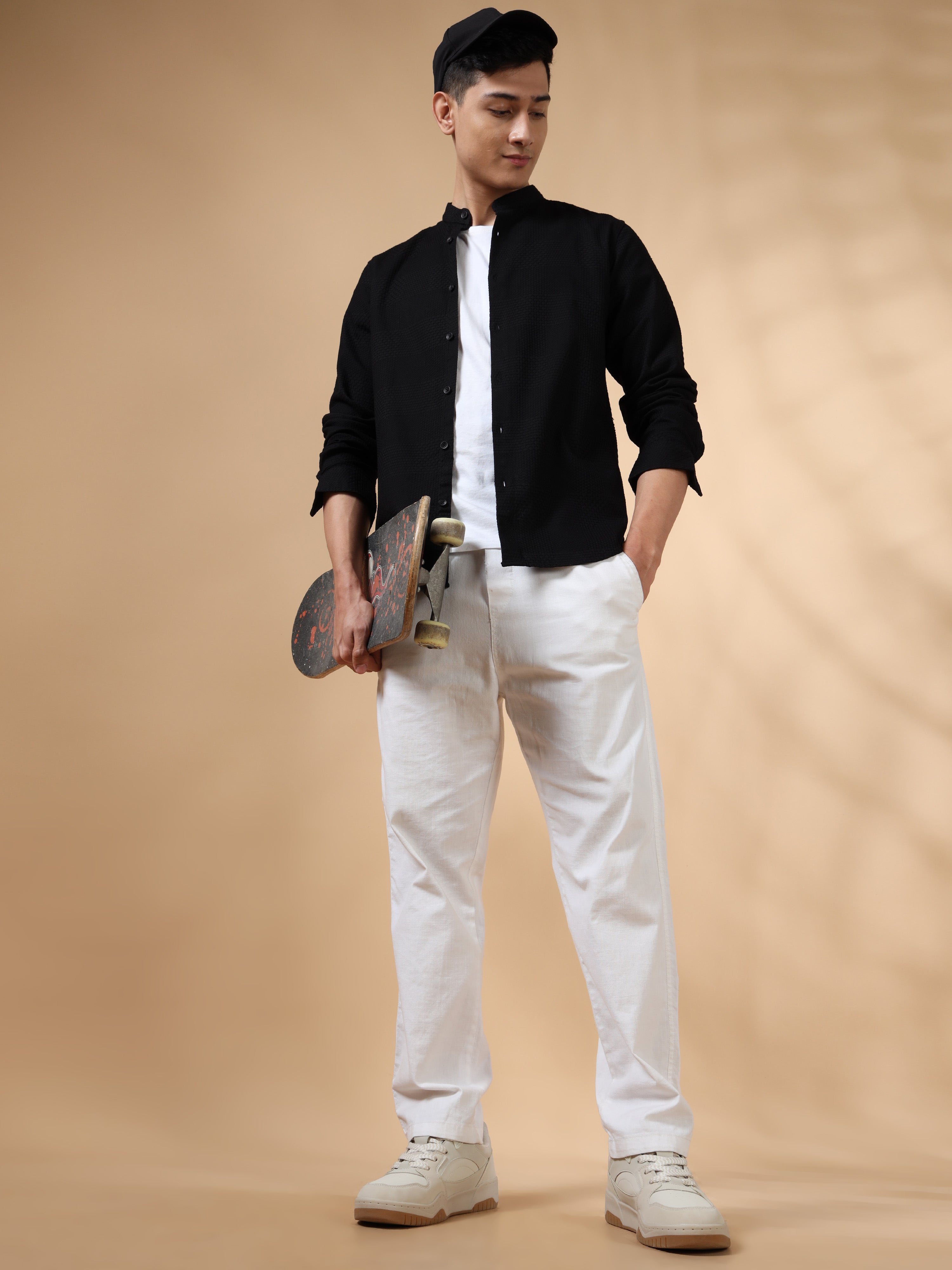 MEN'S BLACK SOLID SLIM FIT SHIRT