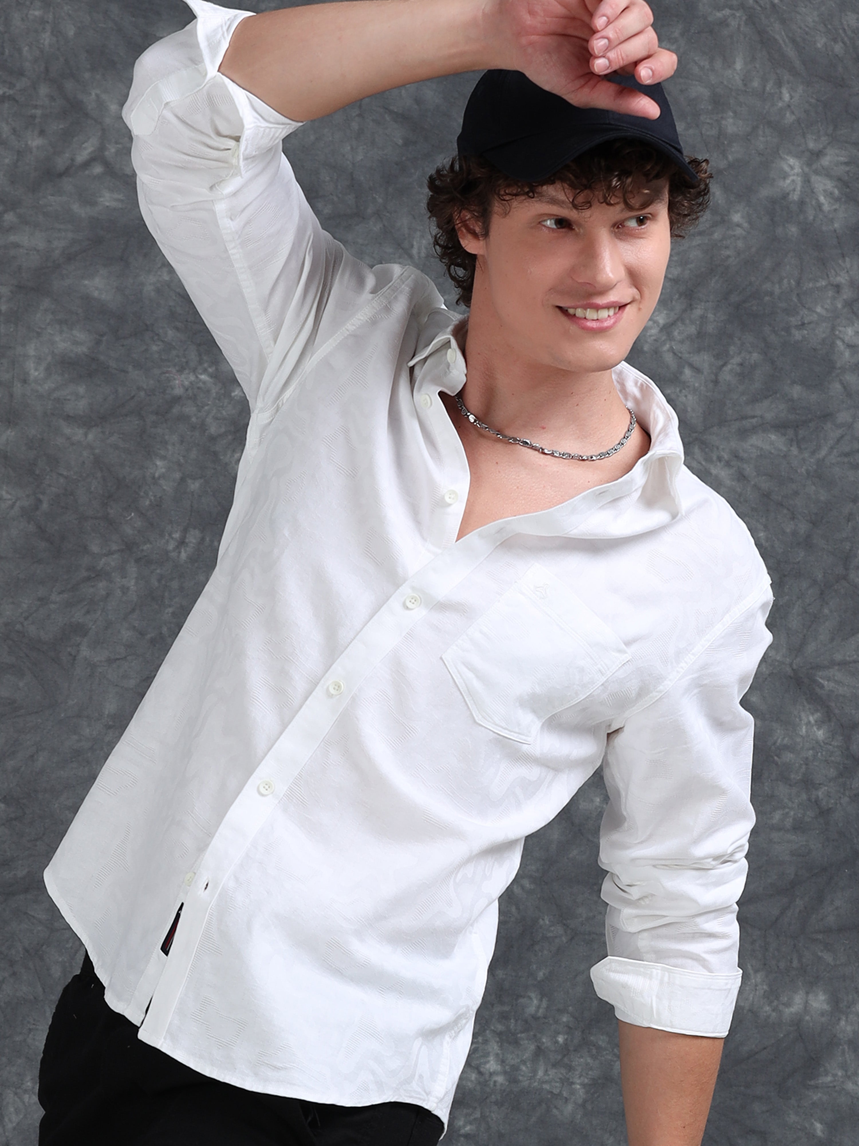 MEN'S WHITE SELF DESIGN SLIM FIT SHIRT