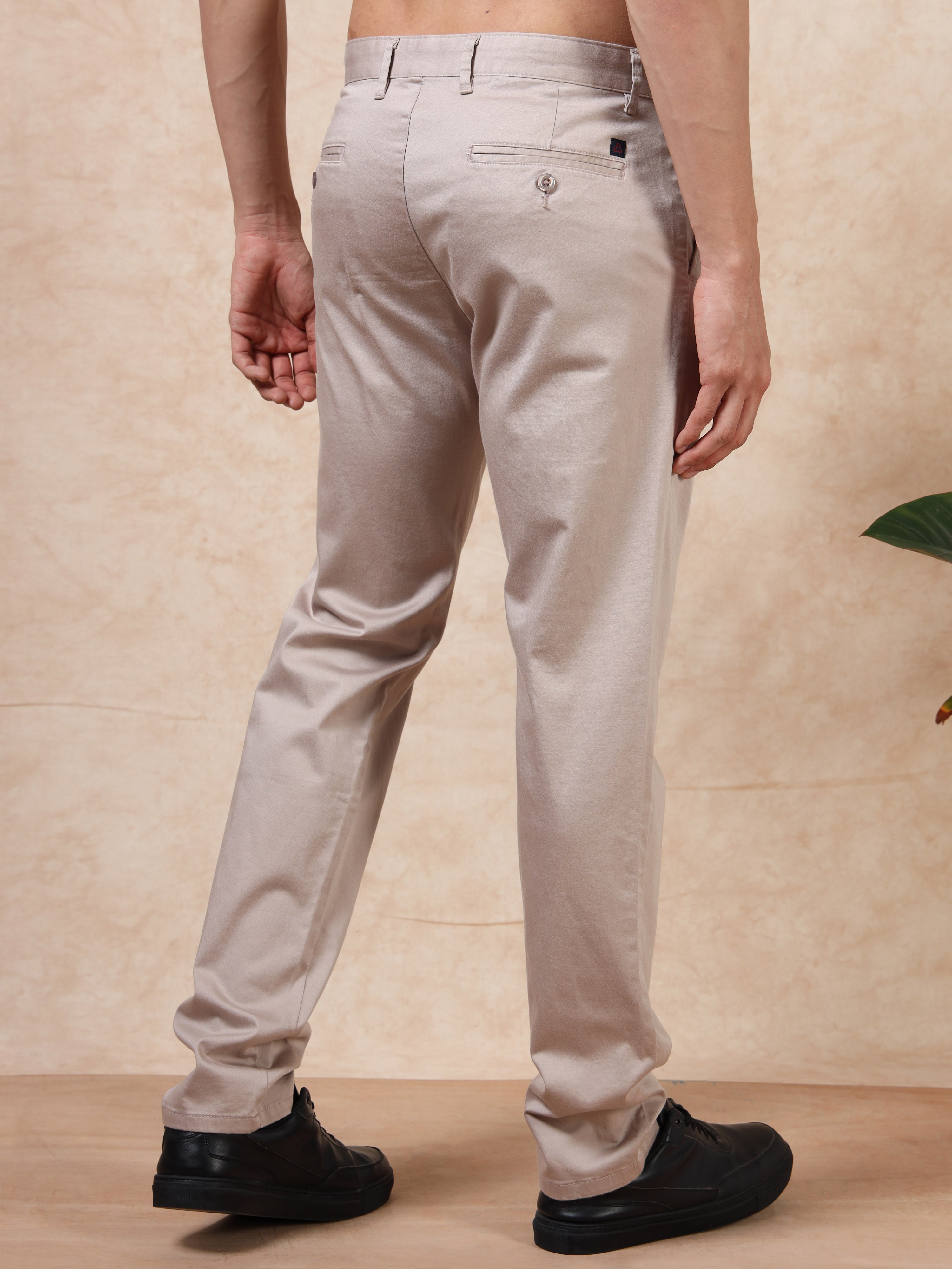 MEN'S CREAM SOLID SLIM FIT TROUSER