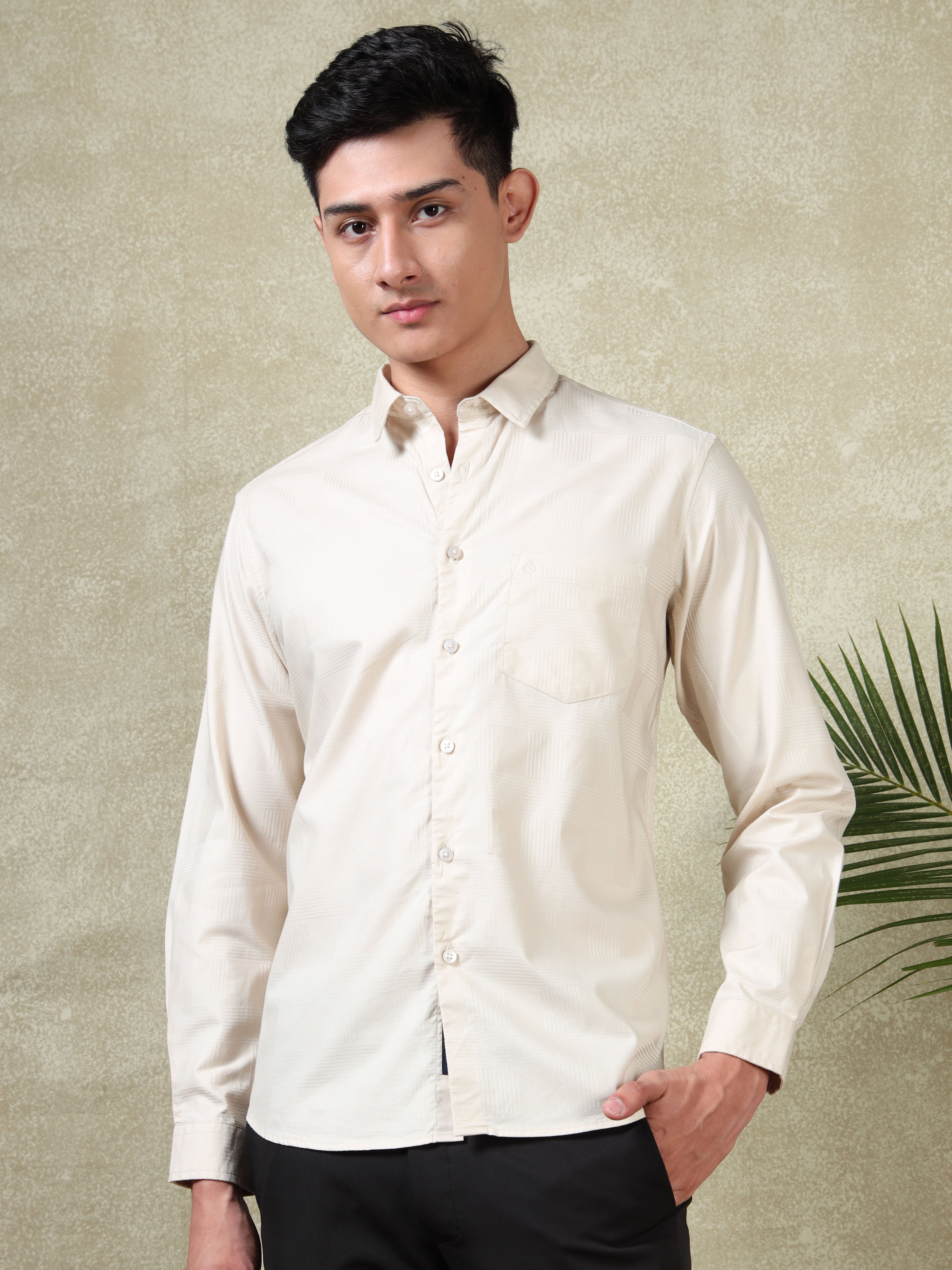 MEN'S SANDAL SOLID SLIM FIT SHIRT
