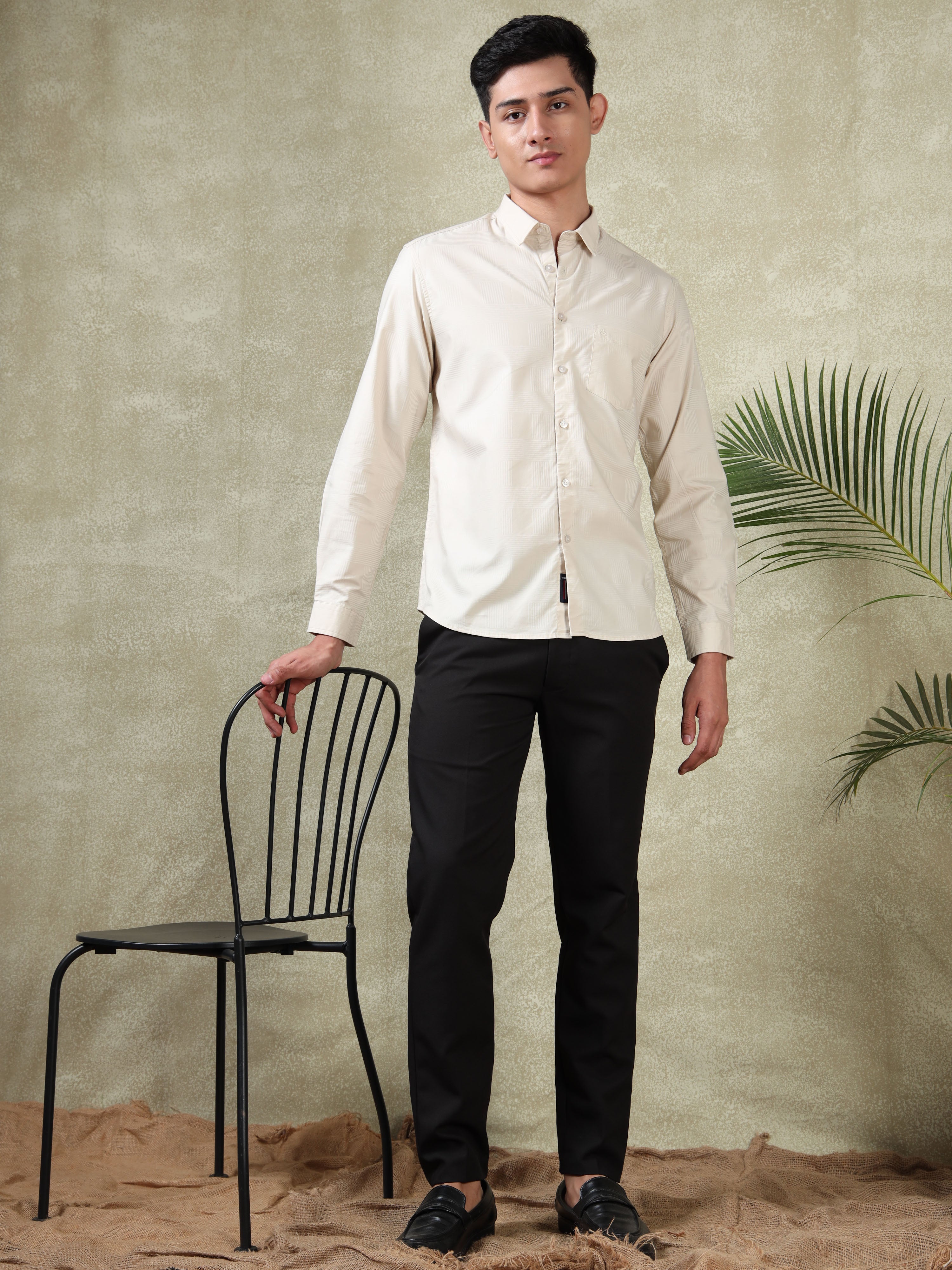 MEN'S SANDAL SOLID SLIM FIT SHIRT