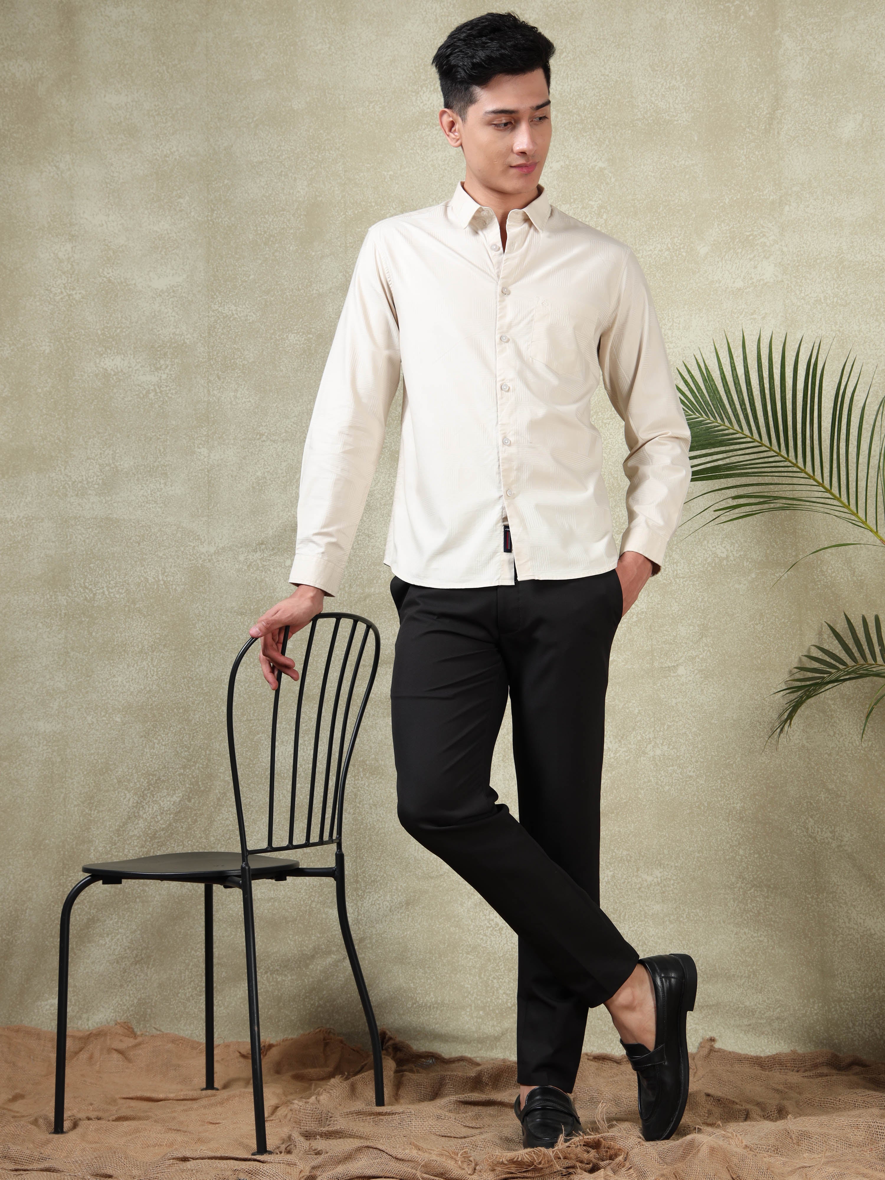 MEN'S SANDAL SOLID SLIM FIT SHIRT