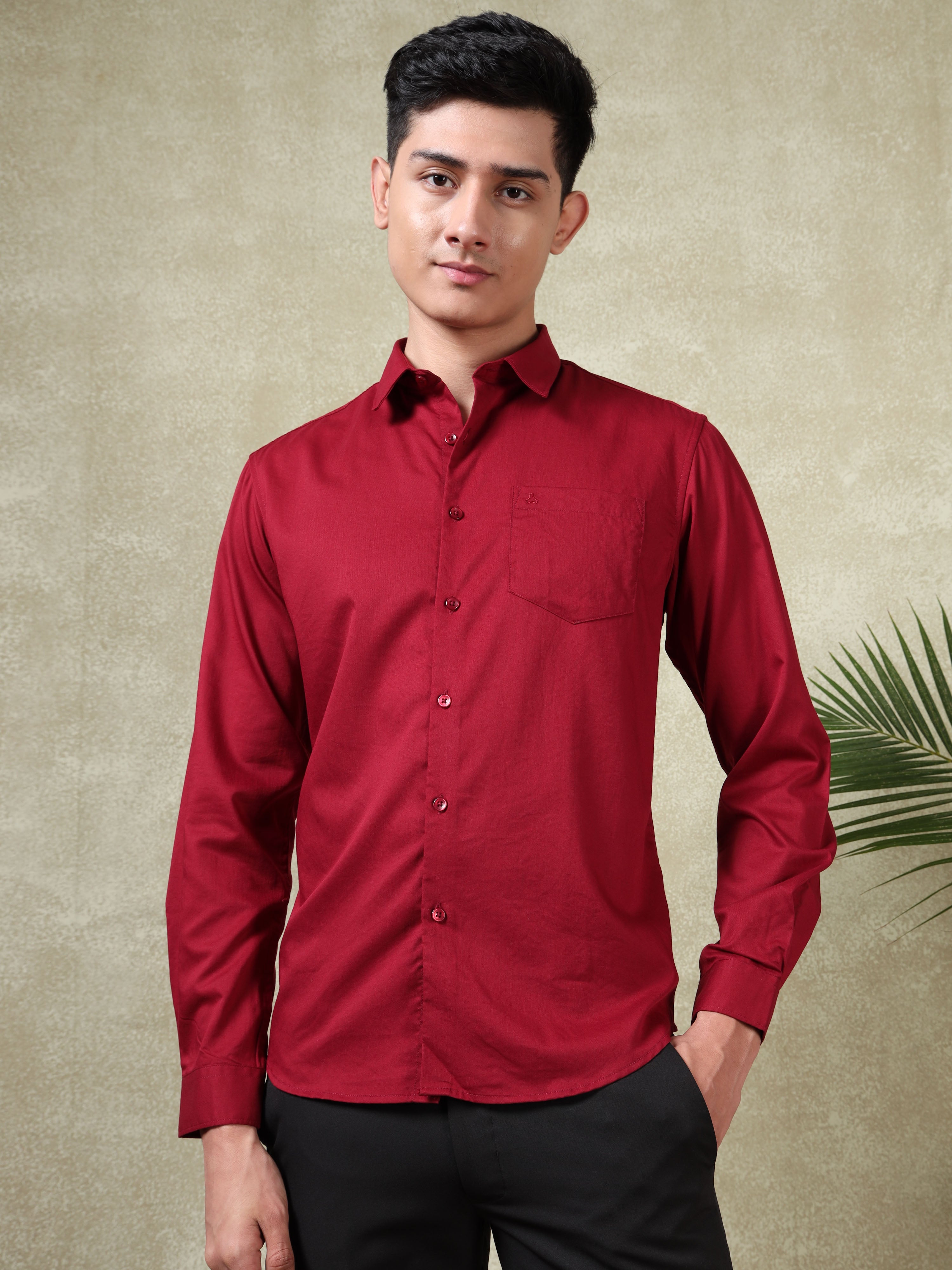 MEN'S MAROON SOLID SLIM FIT SHIRT