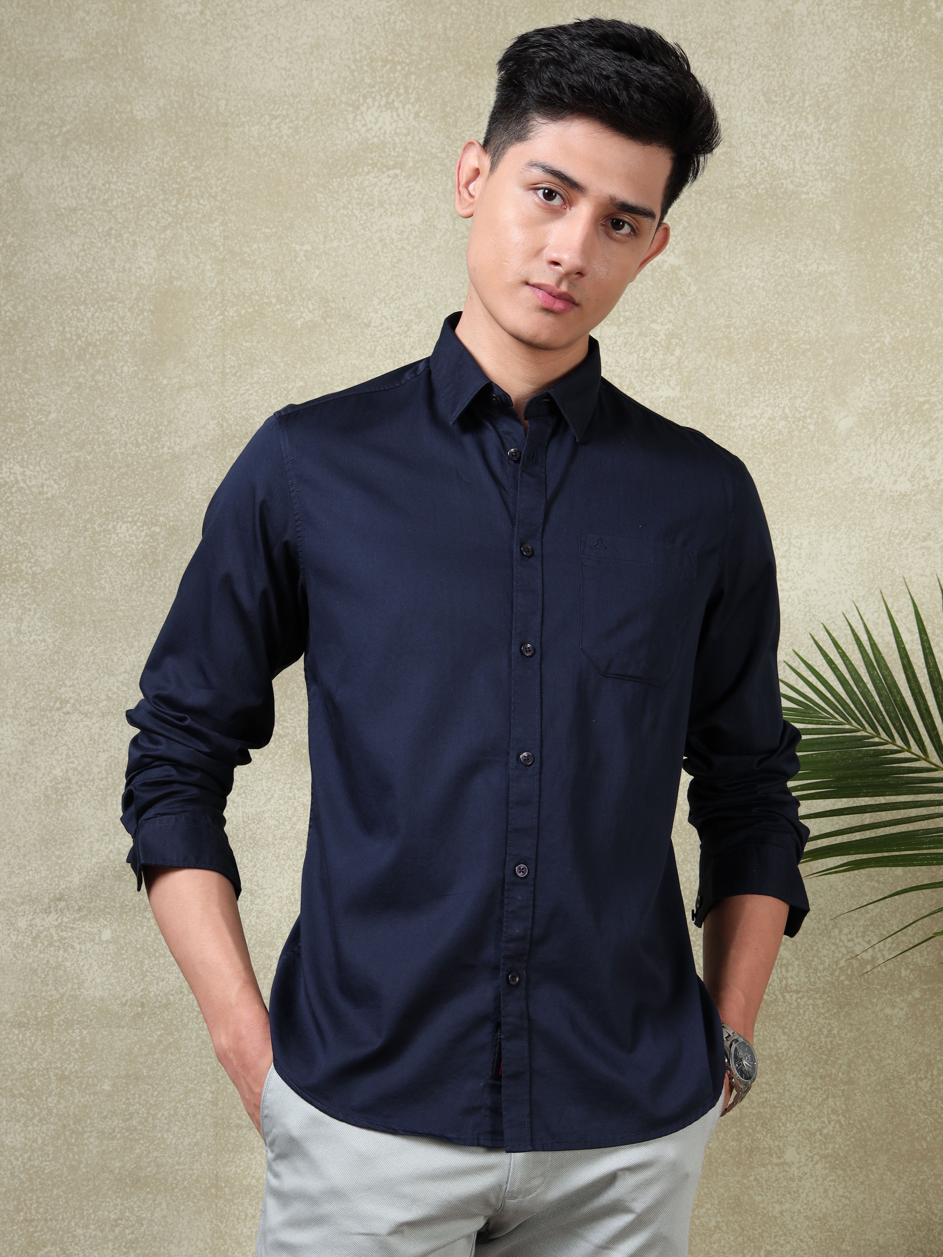 MEN'S NAVY SOLID SLIM FIT SHIRT