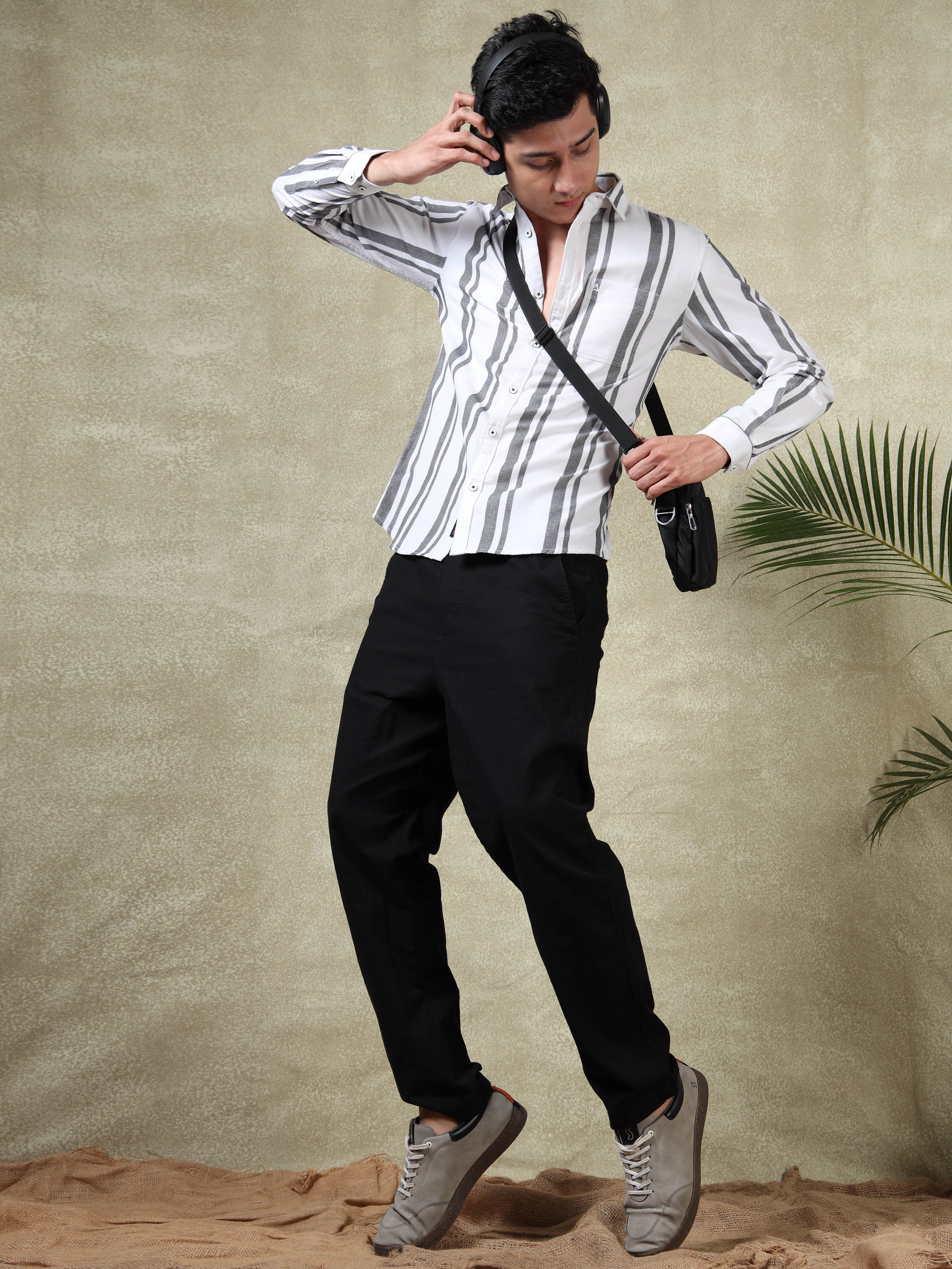 MEN'S WHITE STRIPES SLIM FIT SHIRT