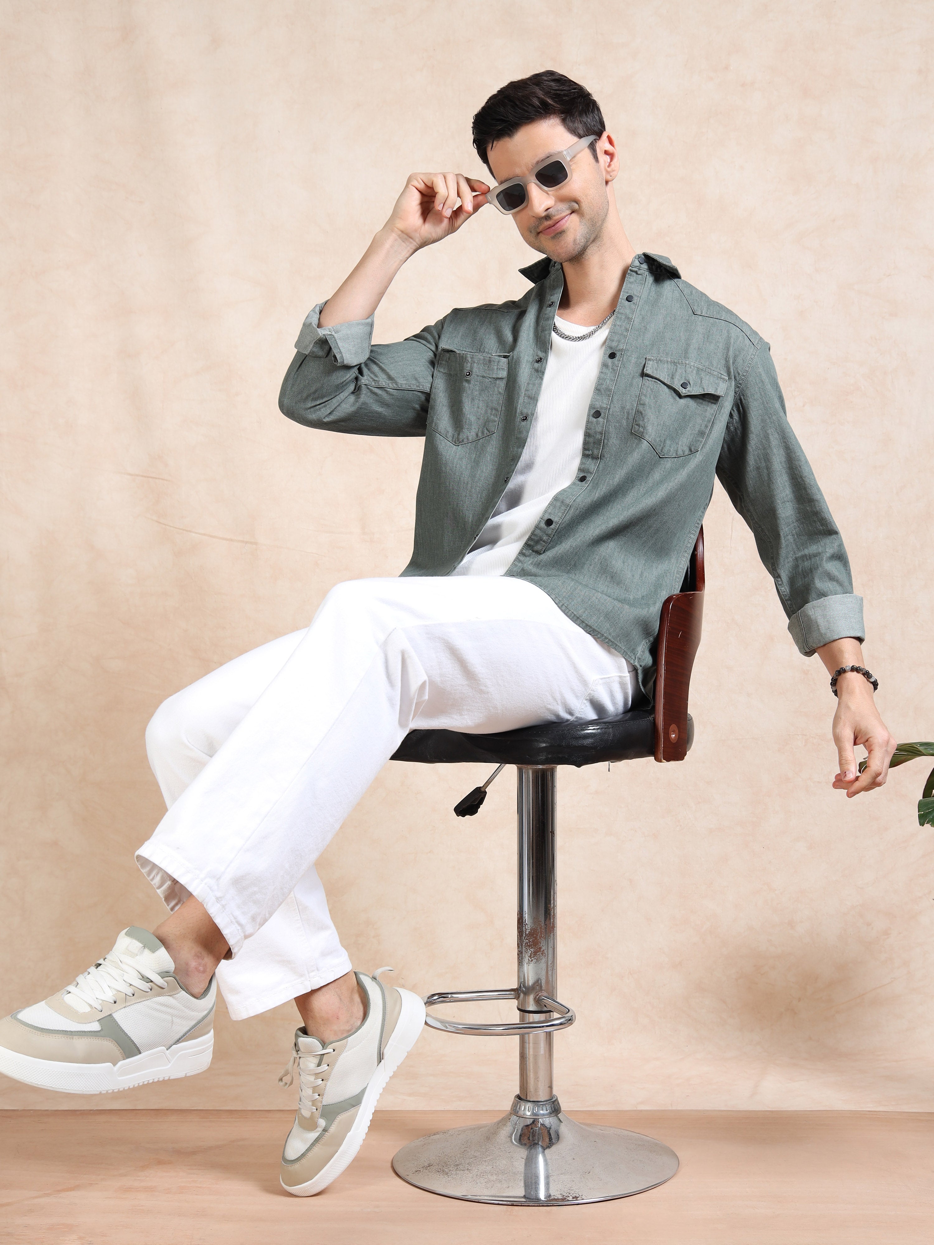 MEN'S GREENISH GREY DENIM SOLID SLIM FIT SHIRT