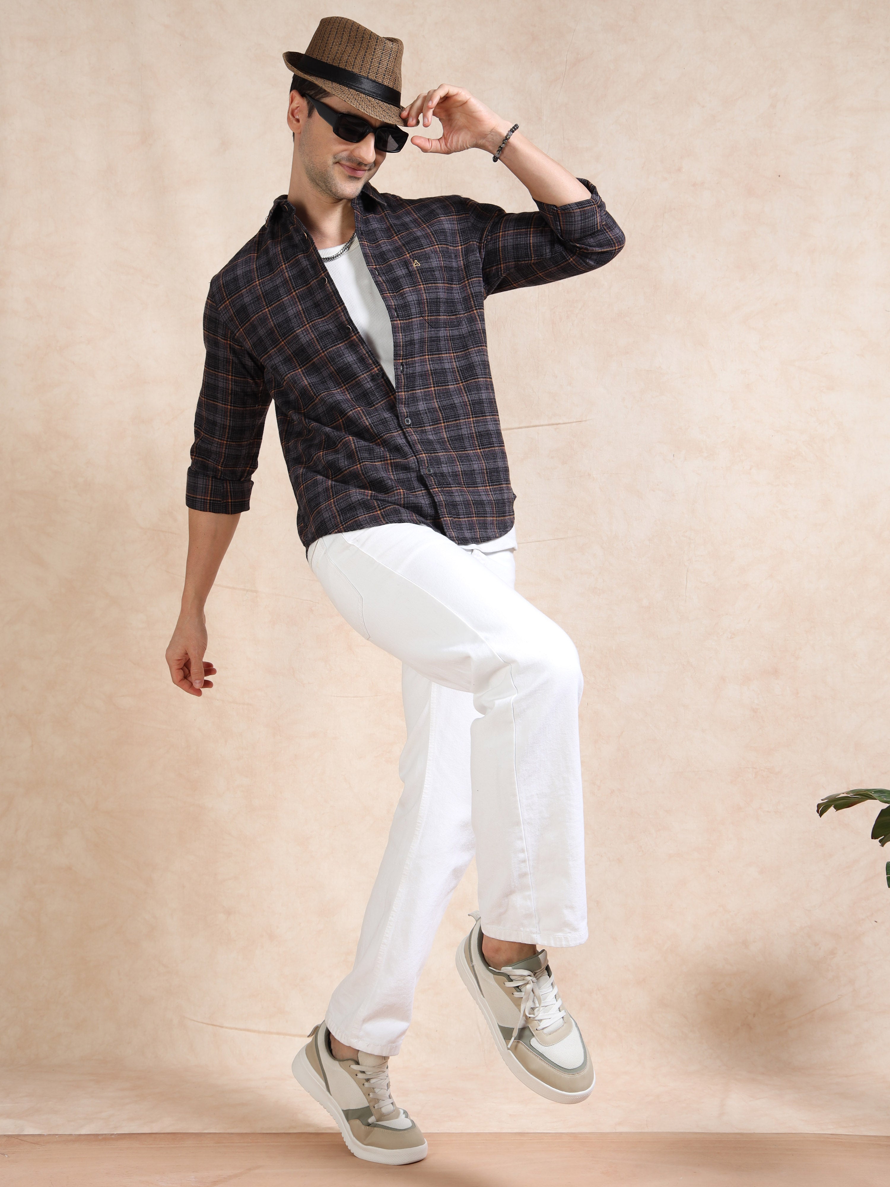 MEN'S BLACK BRUSHING CHECKS SLIM FIT SHIRT