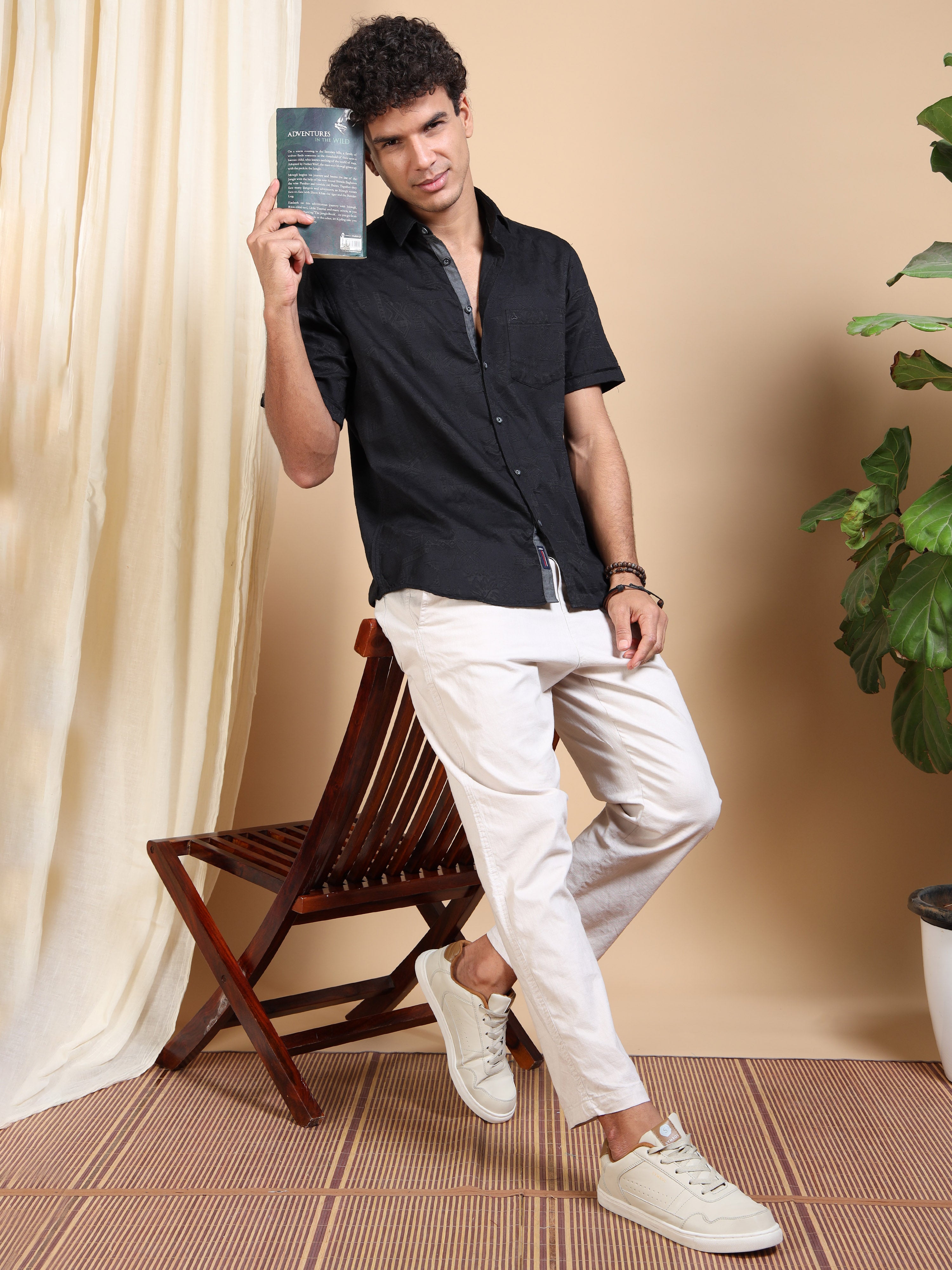 MEN'S BLACK SELF DESIGN SLIM FIT SHIRT