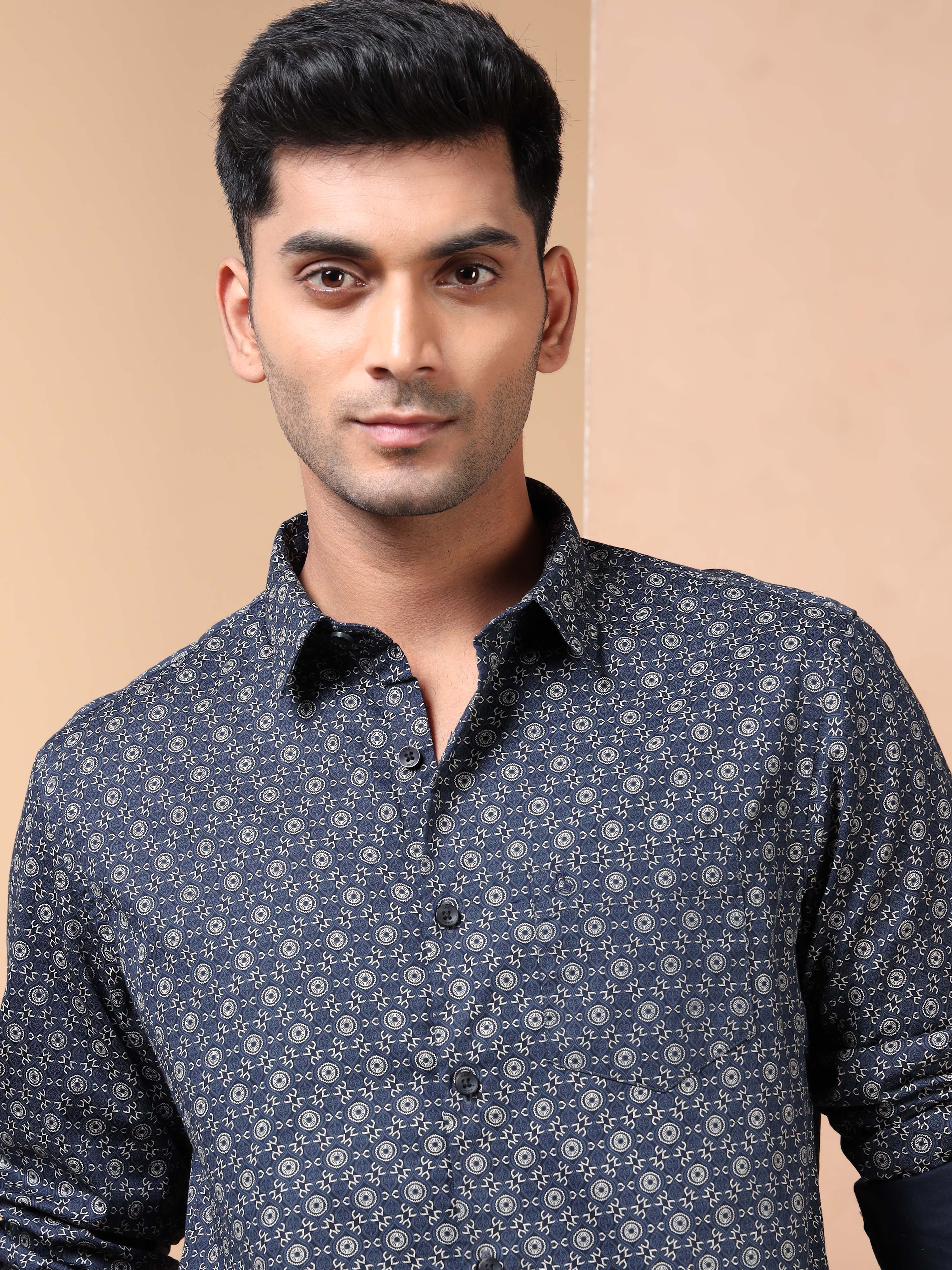 MEN'S NAVY PRINT SLIM FIT SHIRT